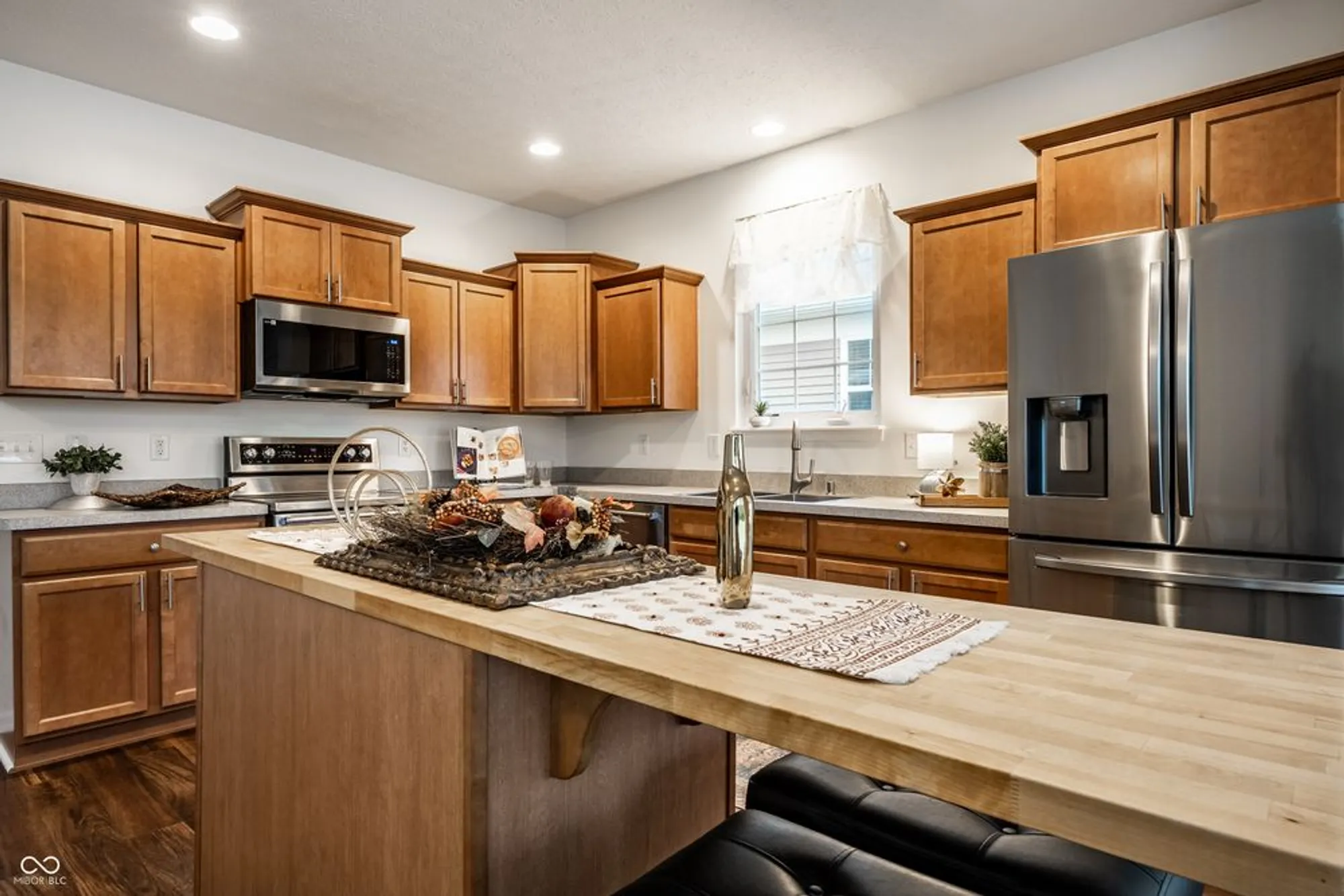 Property Slideshow image 19 of 25 | 15983 lambrusco way, Fishers, IN, 46037