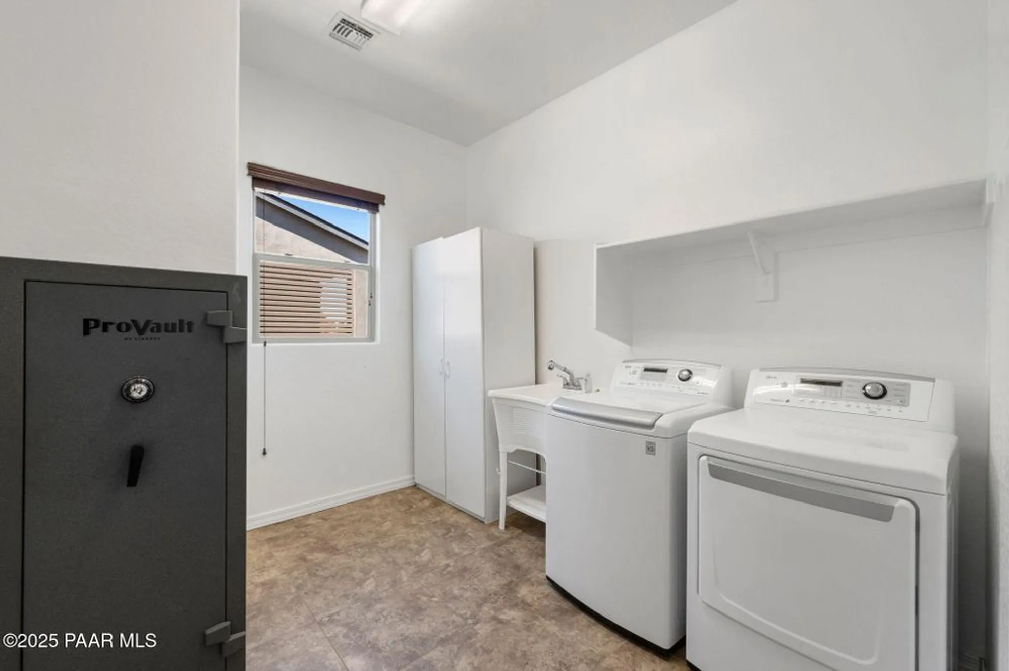 Property Slideshow image 27 of 45 | 7948 e talking iron ln, Prescott Valley, AZ, 86315