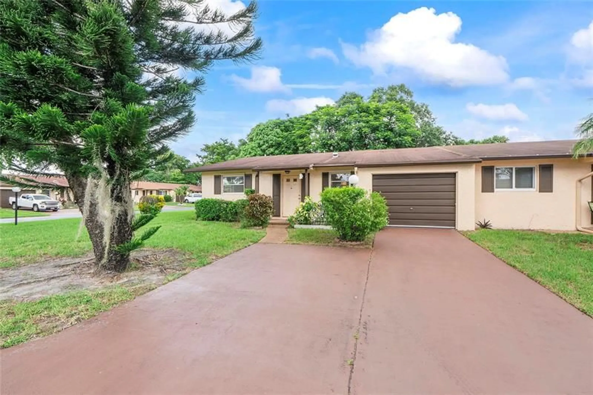 Property Slideshow image 1 of 21 | 7708 margate blvd, Margate, FL, 33063