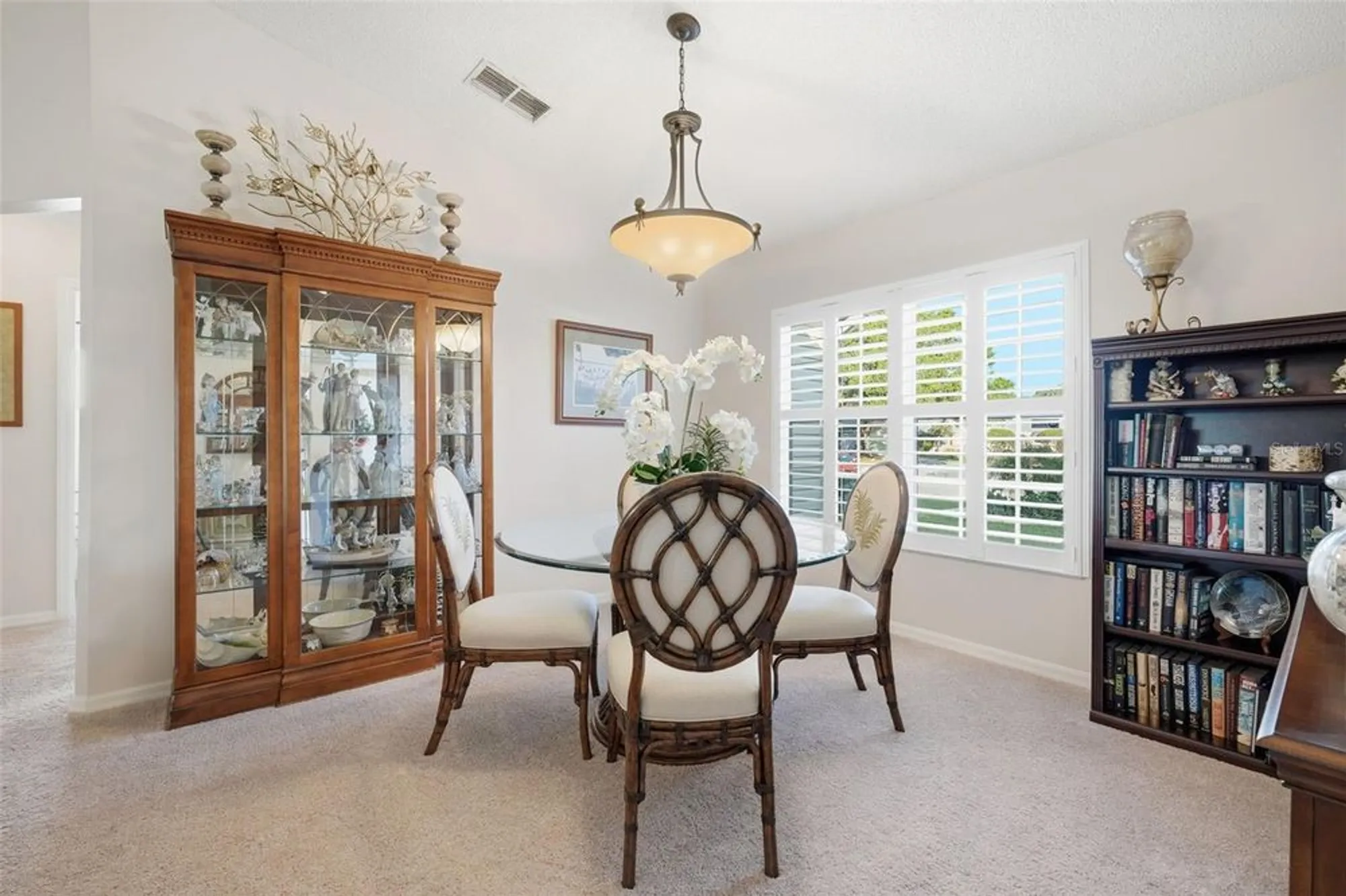 Property Slideshow image 19 of 65 | 25233 lost oak cir, Leesburg, FL, 34748