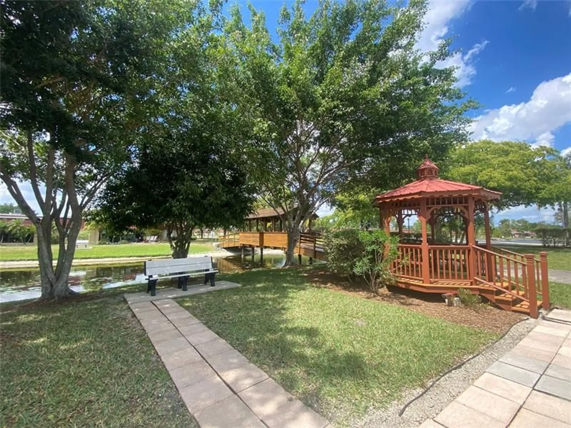 Property Slideshow image 18 of 27 | 393 bennington ln # 393, Lake Worth, FL, 33467