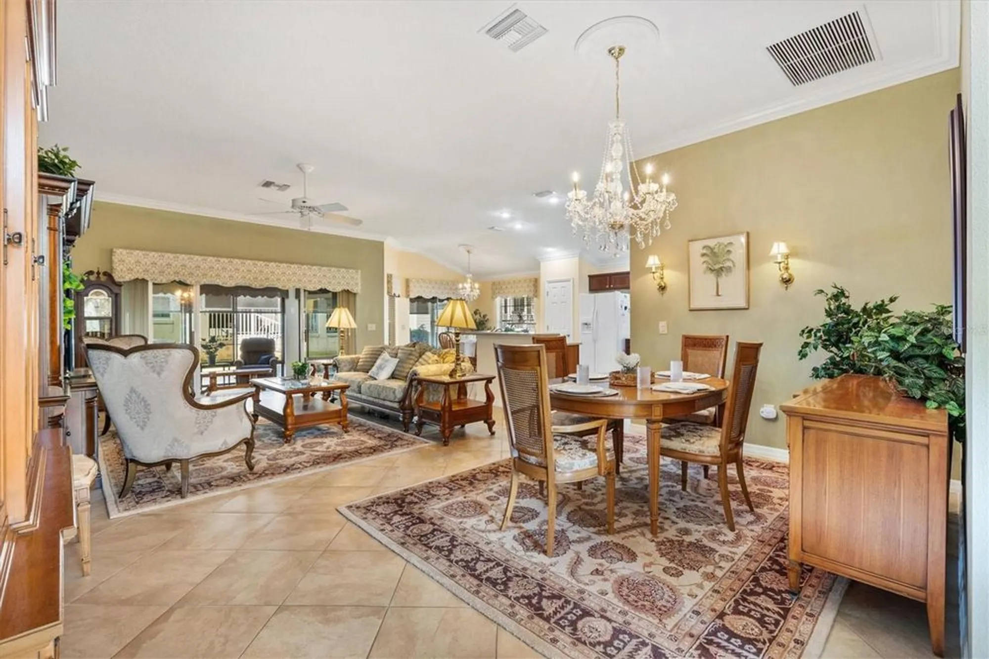 Property Slideshow image 7 of 35 | 933 folkstone way, The Villages, FL, 32162