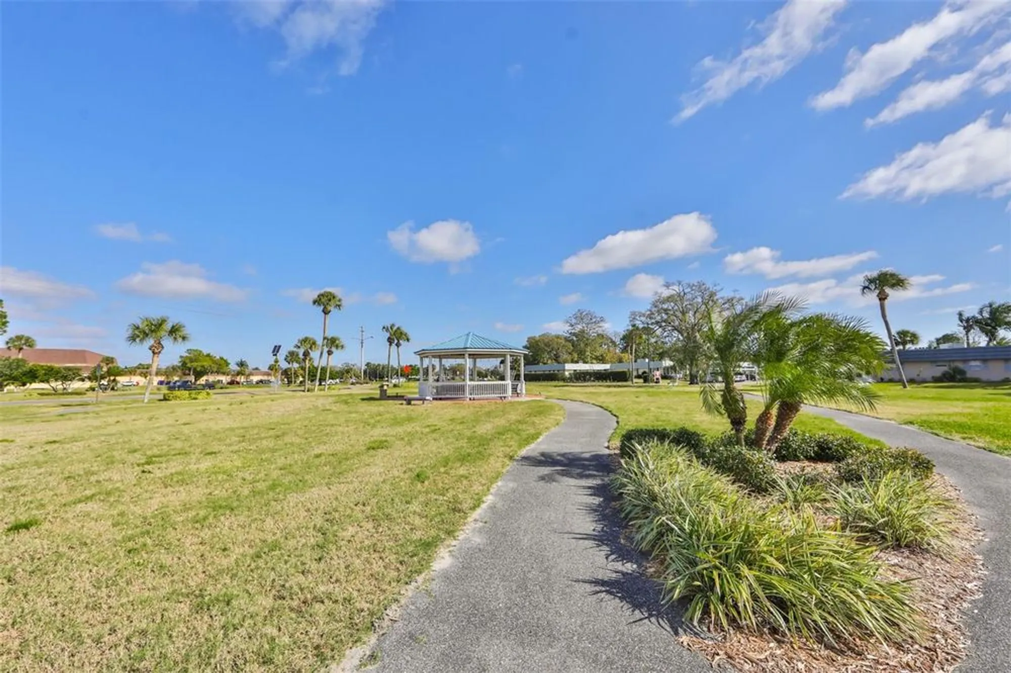 Property Slideshow image 42 of 53 | 301 kings blvd 130, Sun City Center, FL, 33573