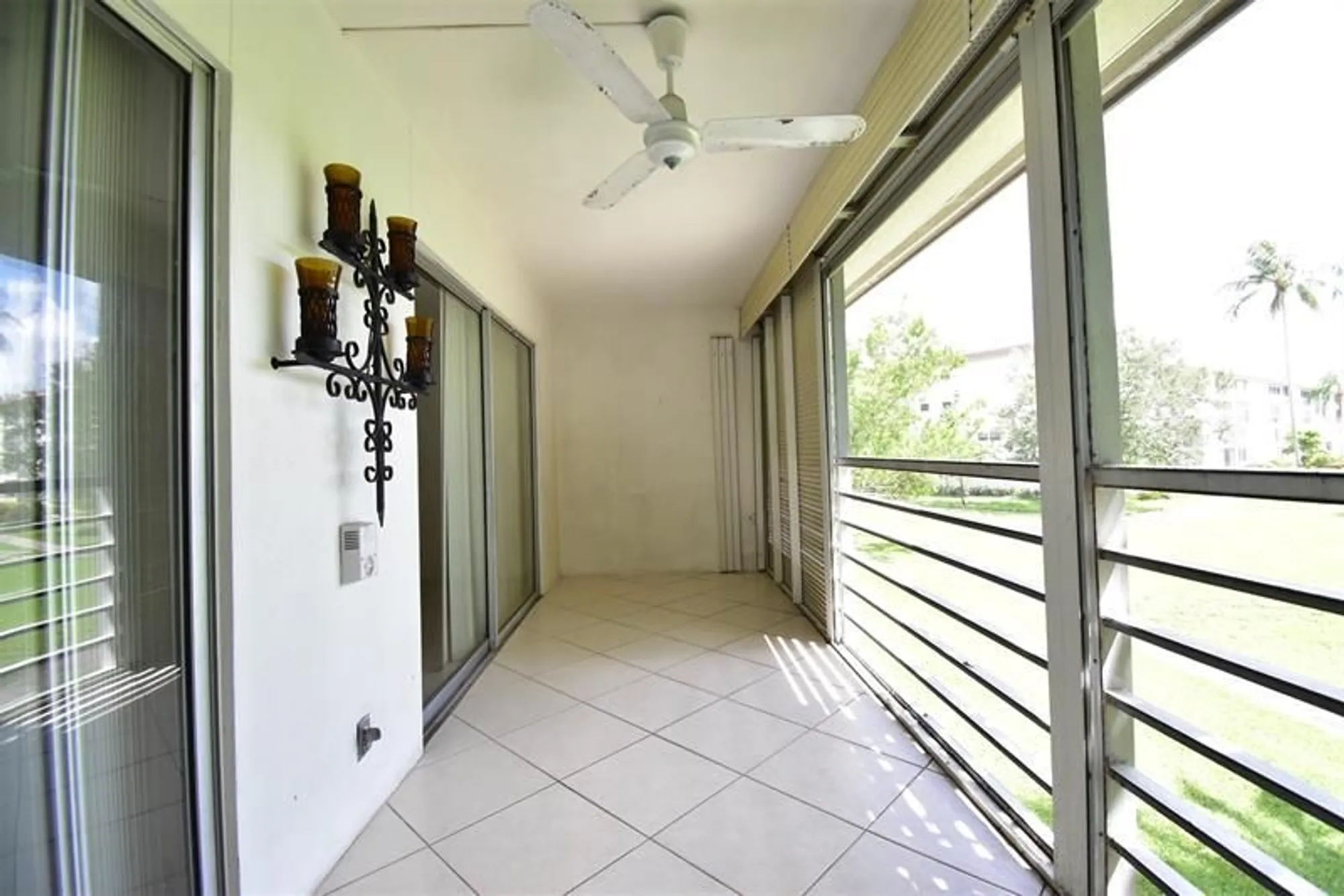 Property Slideshow image 17 of 20 | 2805 victoria way h2, Coconut Creek, FL, 33066