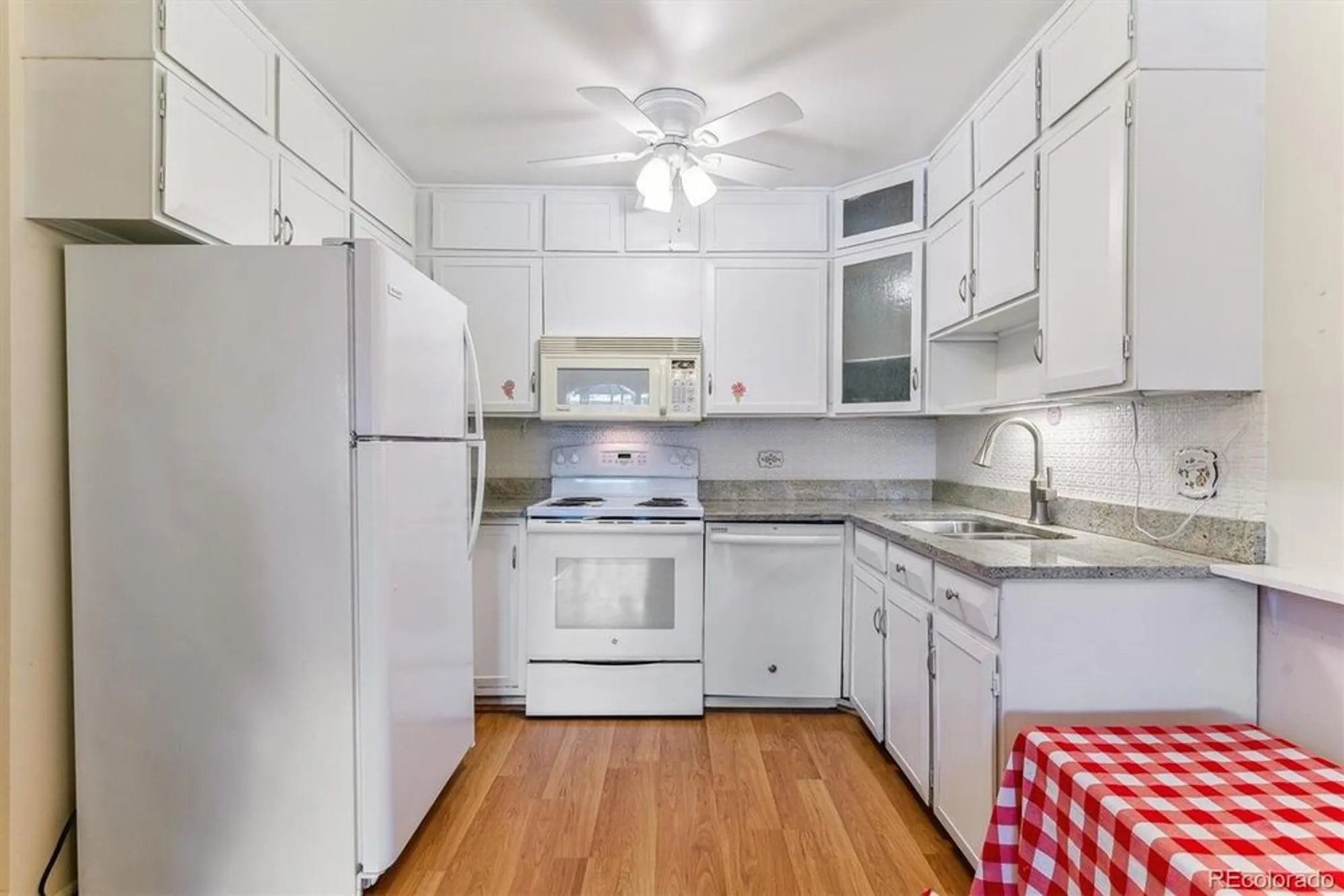 Property Slideshow image 7 of 26 | 620 s alton way 5b, Denver, CO, 80247