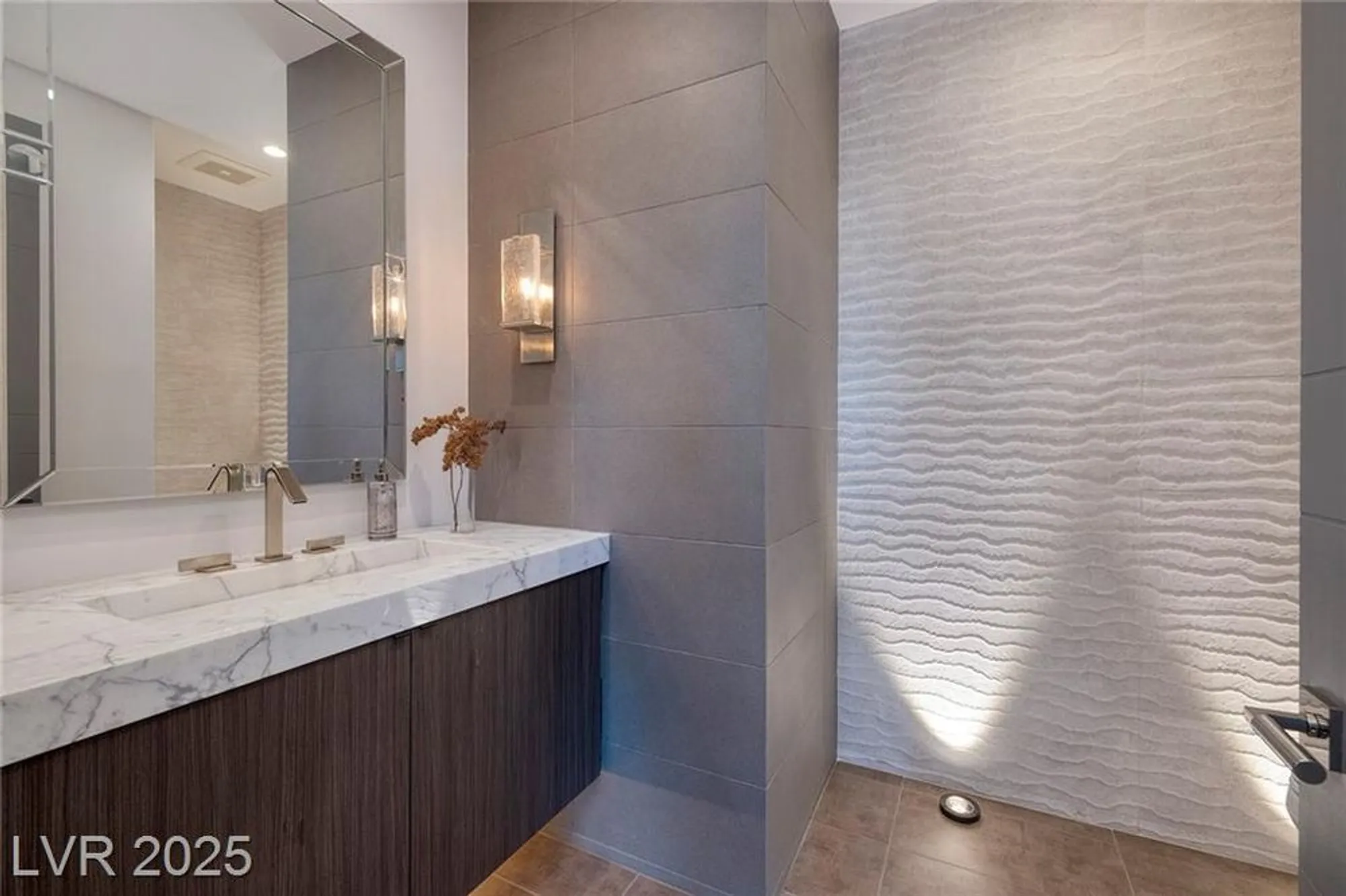 Property Slideshow image 23 of 70 | 32 highland cove ln, Henderson, NV, 89011