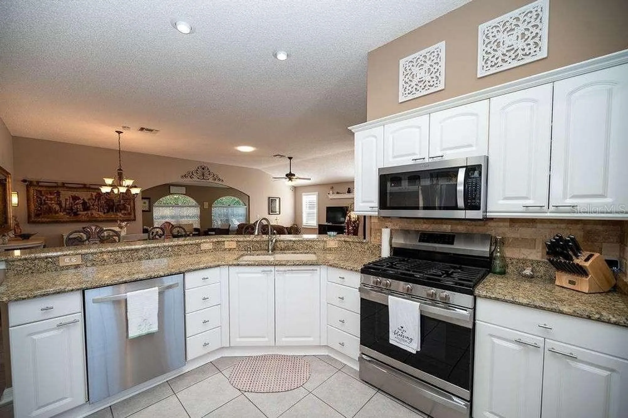 Property Slideshow image 7 of 24 | 3165 hudson ct, The Villages, FL, 32162