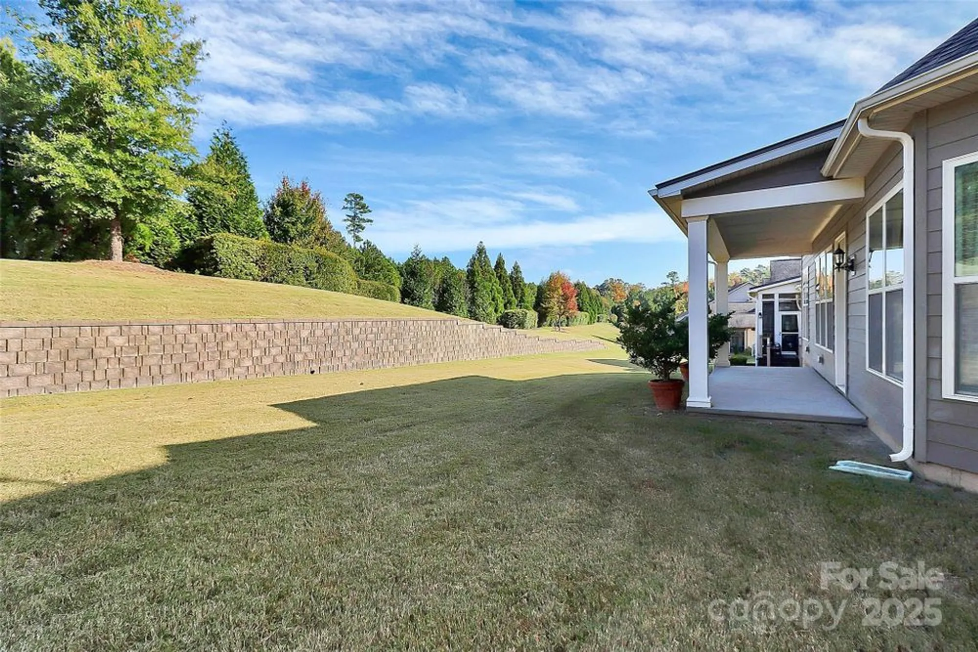 Property Slideshow image 17 of 46 | 14920 high bluff ct, Charlotte, NC, 28278