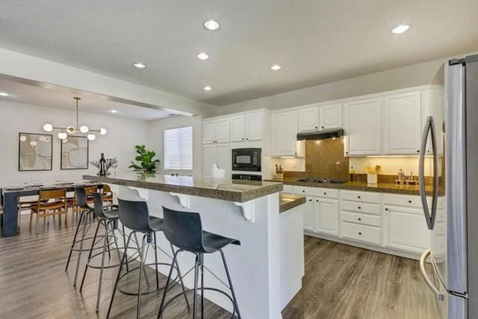 Property Slideshow image 9 of 66 | 84400 onda dr, Indio, CA, 92203