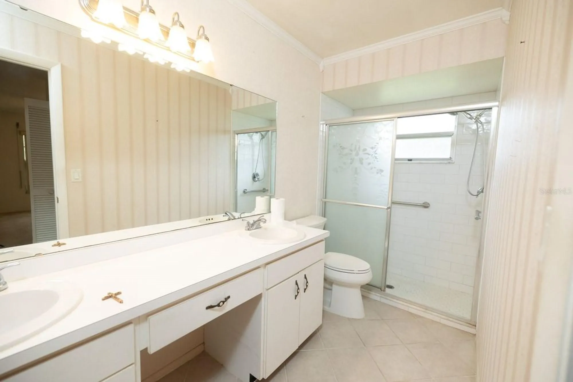 Property Slideshow image 29 of 58 | 4018 oakhurst dr 3181, Sarasota, FL, 34233