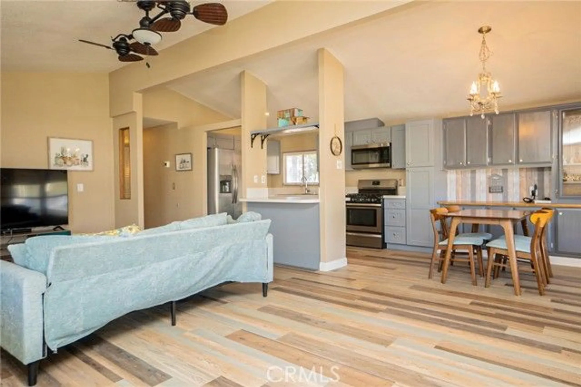 Property Slideshow image 20 of 55 | 901 norwich way, Corona, CA, 92882