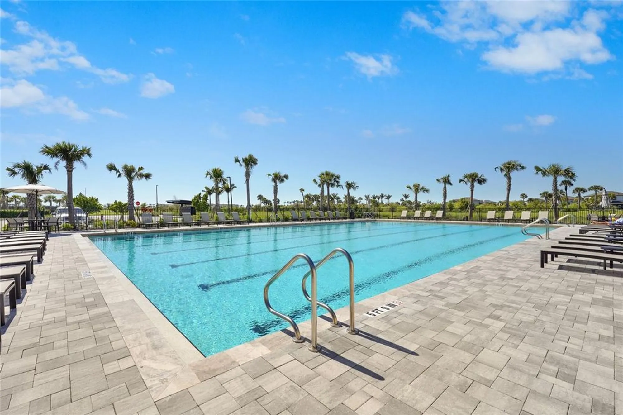 Property Slideshow image 31 of 41 | 10179 milky way cir, Sarasota, FL, 34241