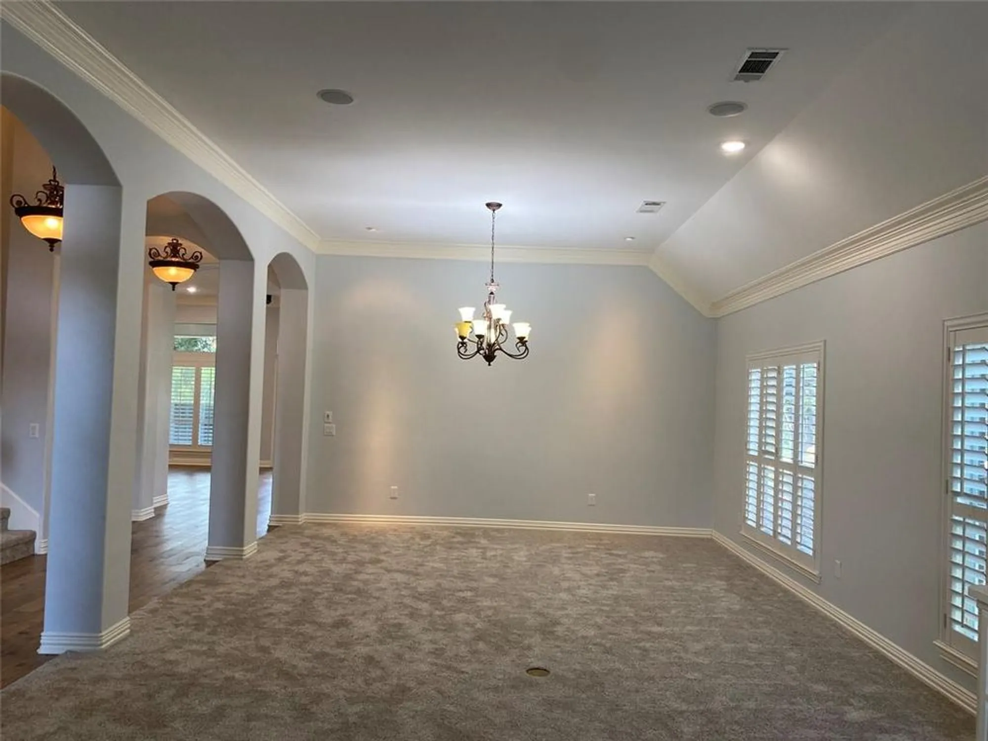 Property Slideshow image 4 of 24 | 9909 grandview dr, Denton, TX, 76207