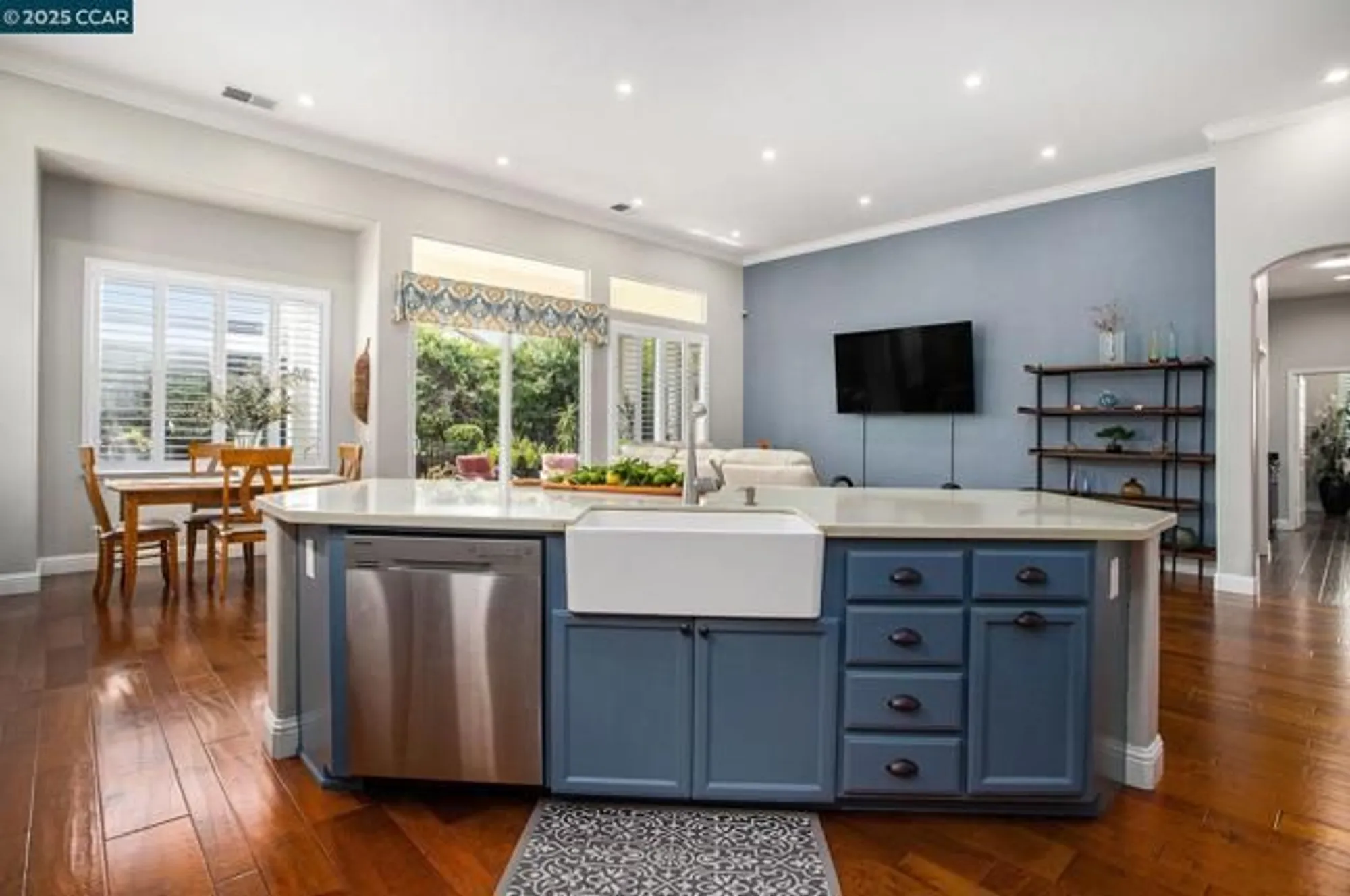 Property Slideshow image 13 of 32 | 451 tayberry ln, Brentwood, CA, 94513