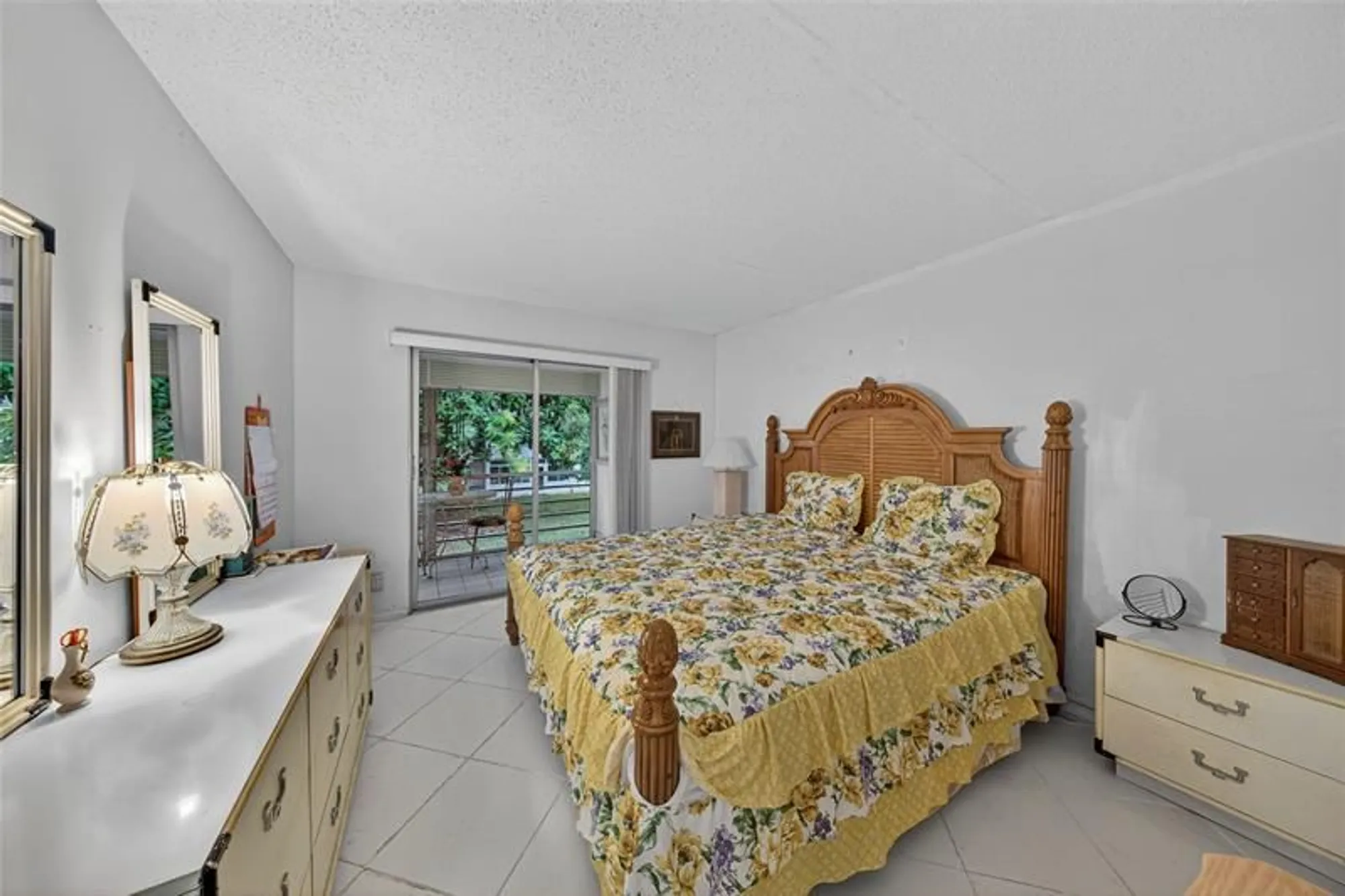 Property Slideshow image 18 of 28 | 102 newport f # 102, Deerfield Beach, FL, 33442