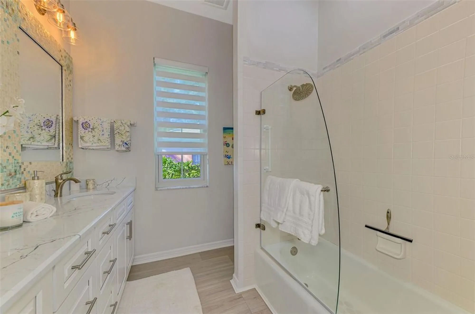 Property Slideshow image 44 of 99 | 15 fairway dr, Englewood, FL, 34223
