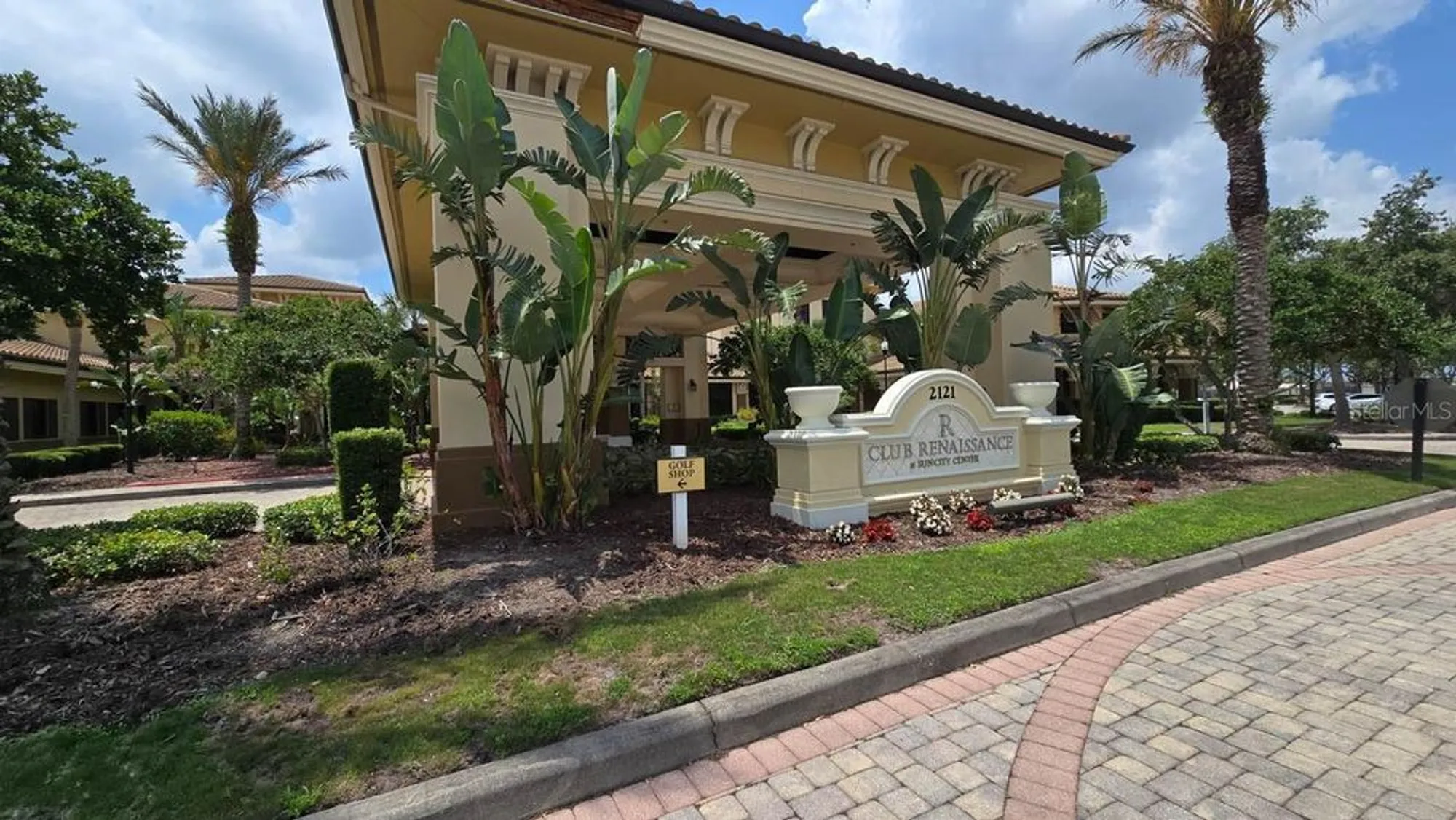 Property Slideshow image 49 of 60 | 809 chipper dr, Sun City Center, FL, 33573