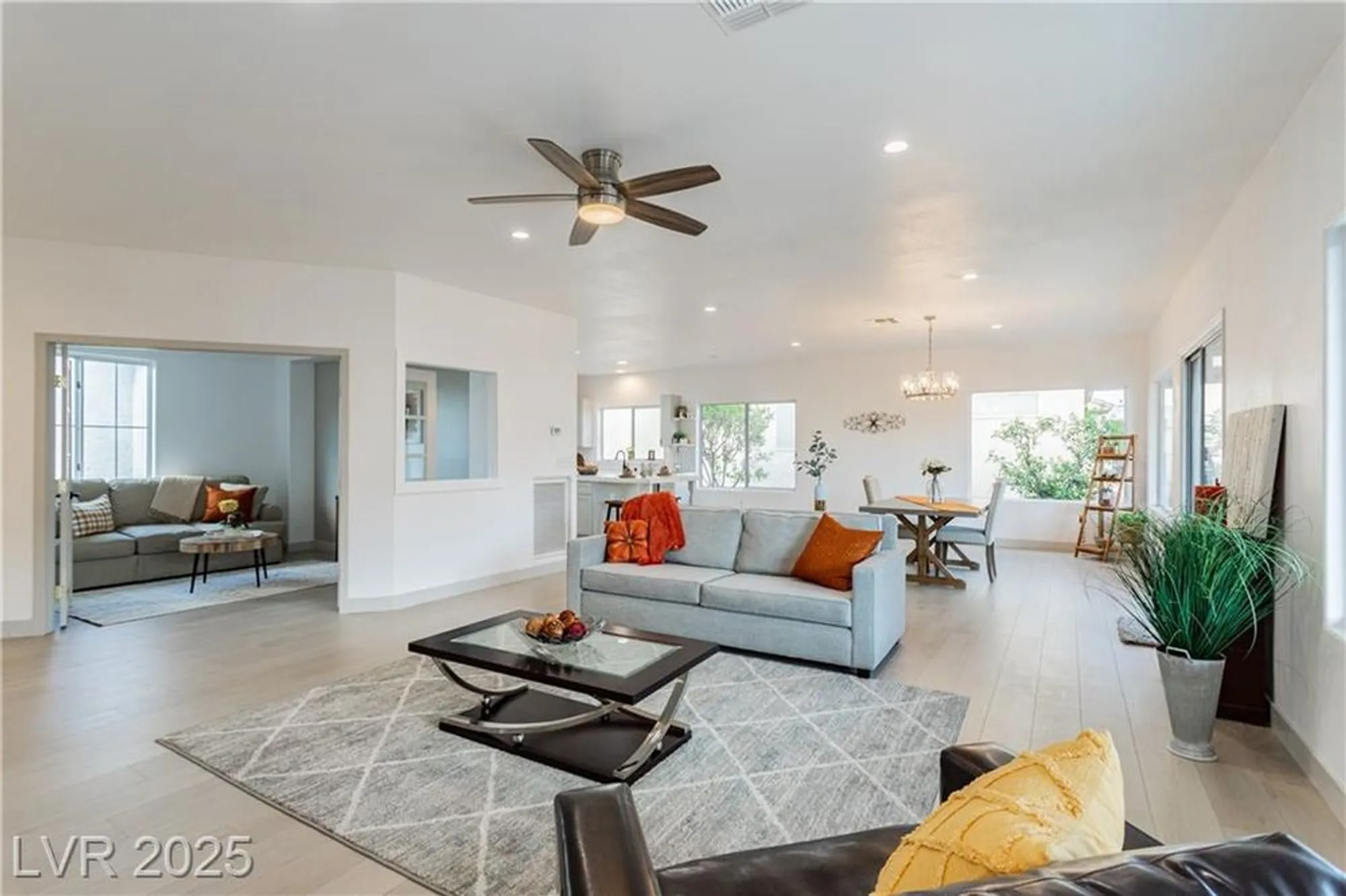 Property Slideshow image 4 of 72 | 2589 evansville ave, Henderson, NV, 89052
