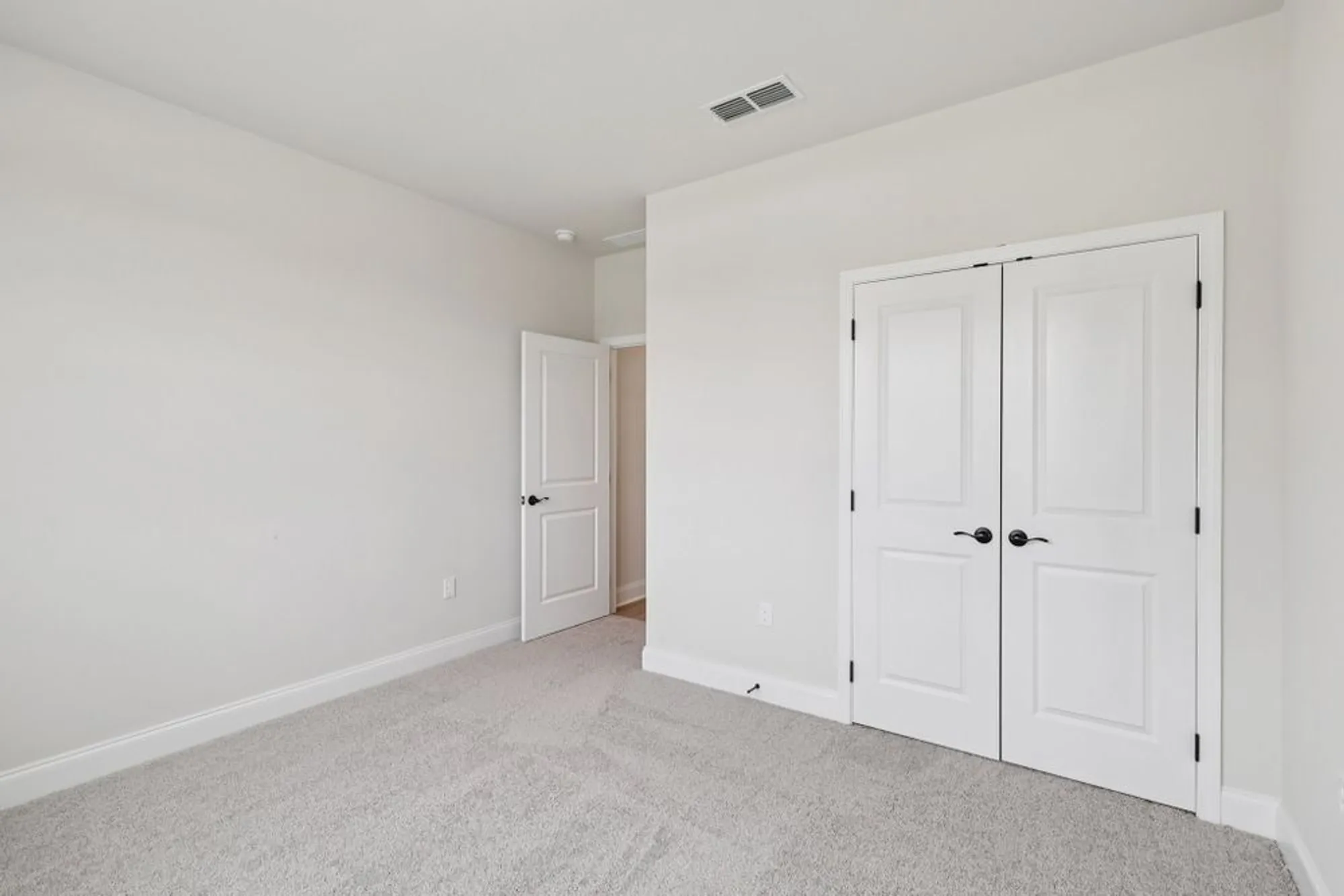 Property Slideshow image 29 of 51 | 320 stonehaus cir, Antioch, TN, 37013