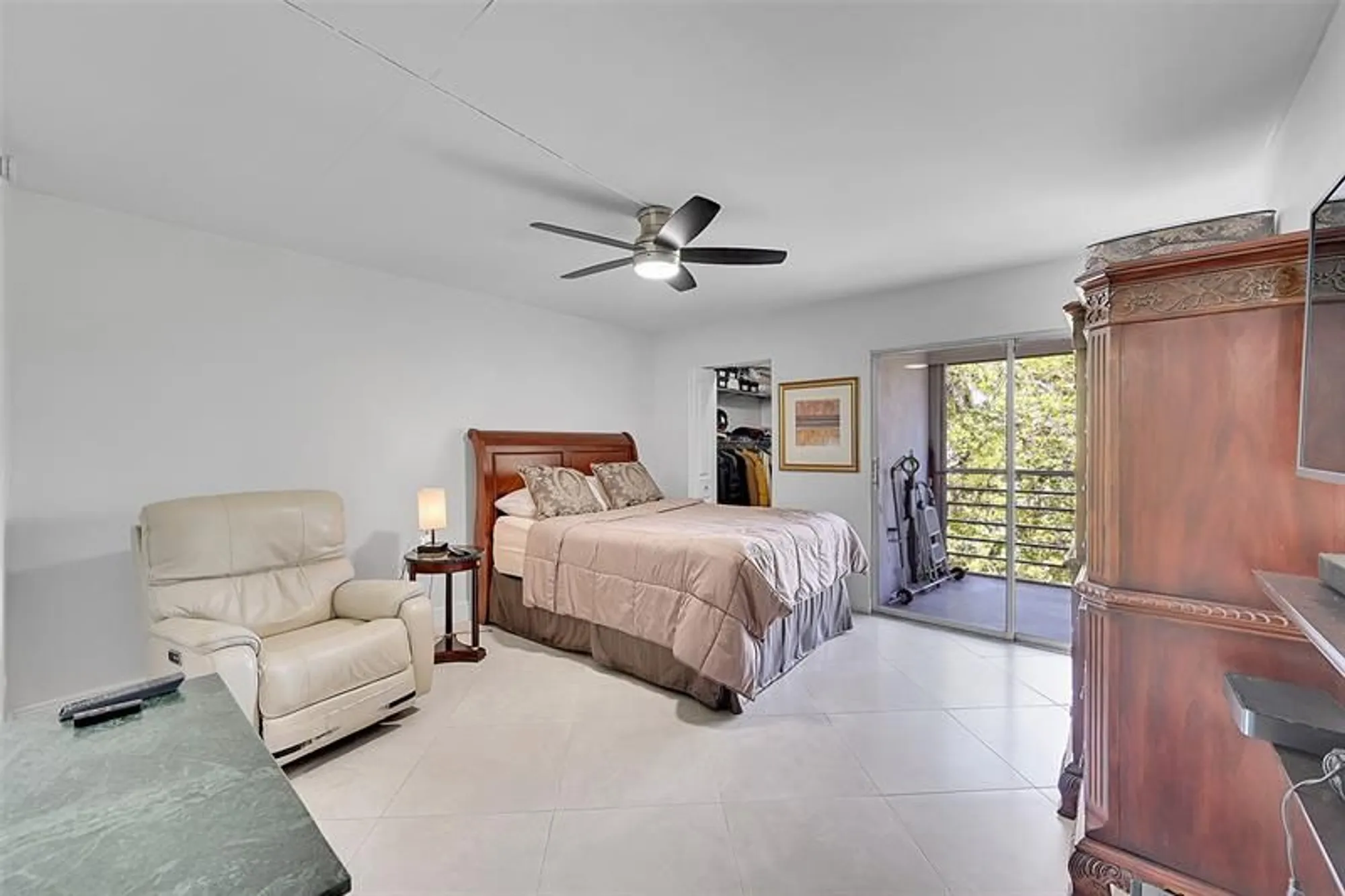 Property Slideshow image 4 of 43 | 2804 victoria way c3, Coconut Creek, FL, 33066