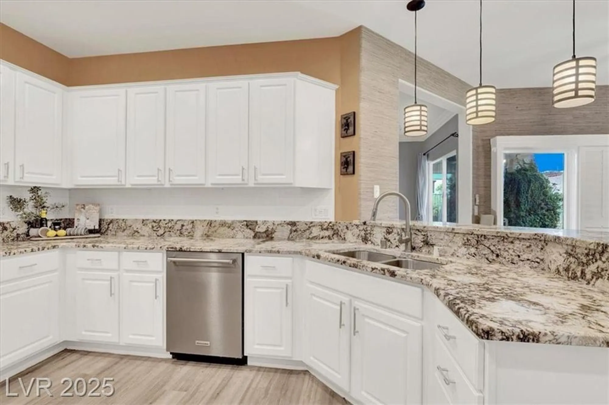 Property Slideshow image 6 of 68 | 3048 brownbirds nest dr, Henderson, NV, 89052