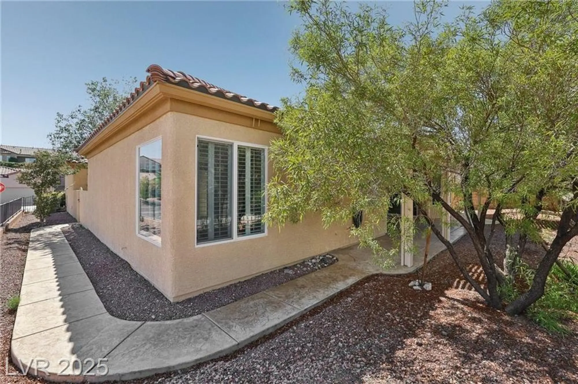 Property Slideshow image 43 of 46 | 2318 shorewood hills ave, Henderson, NV, 89052