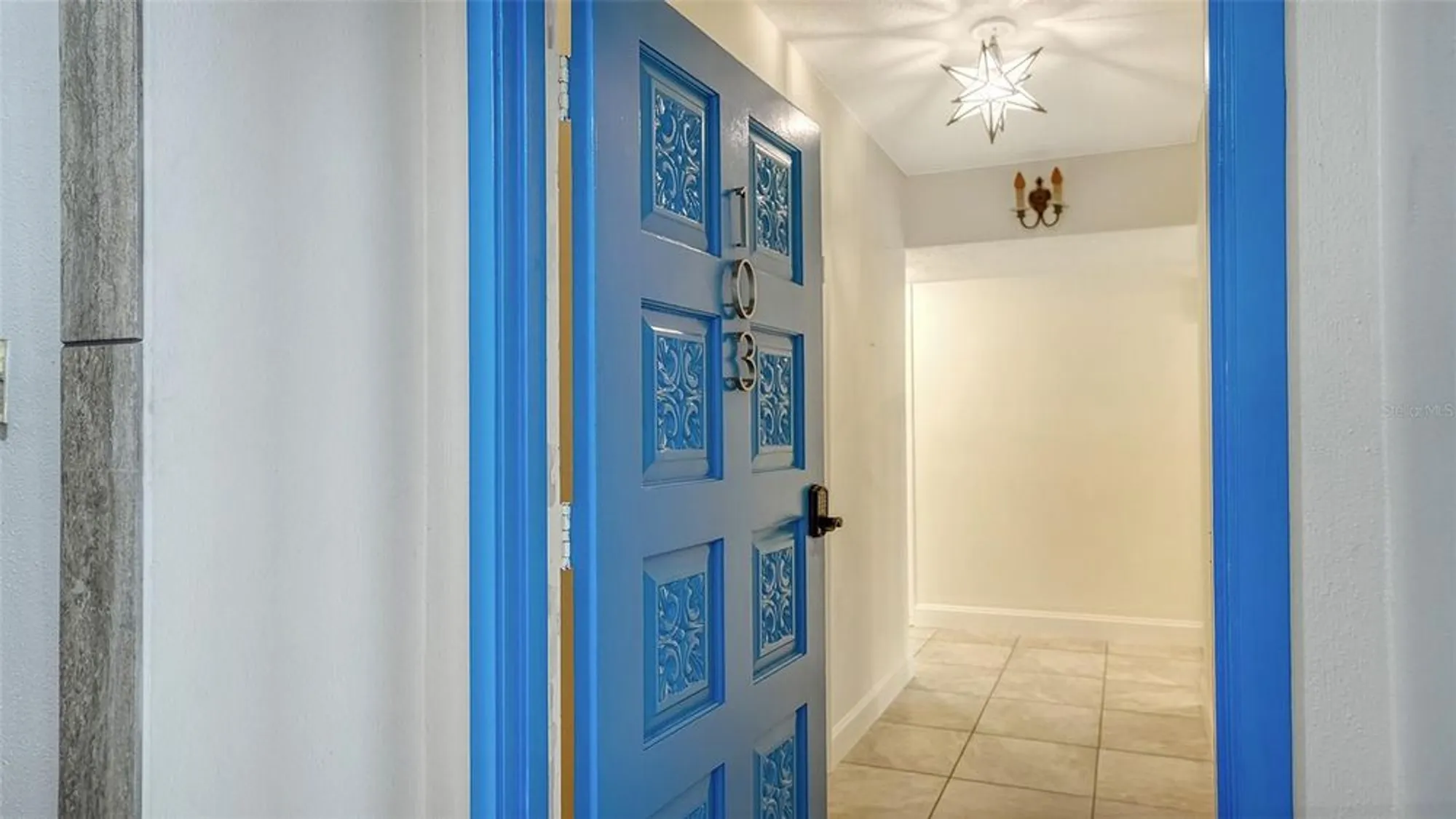Property Slideshow image 6 of 91 | 225 hourglass way apt 103, Sarasota, FL, 34242