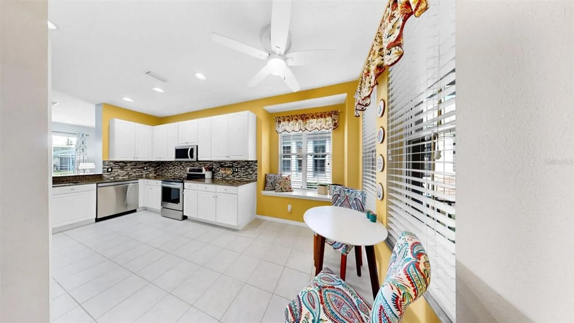 Property Slideshow image 22 of 57 | 203 oceania ct, Apollo Beach, FL, 33572