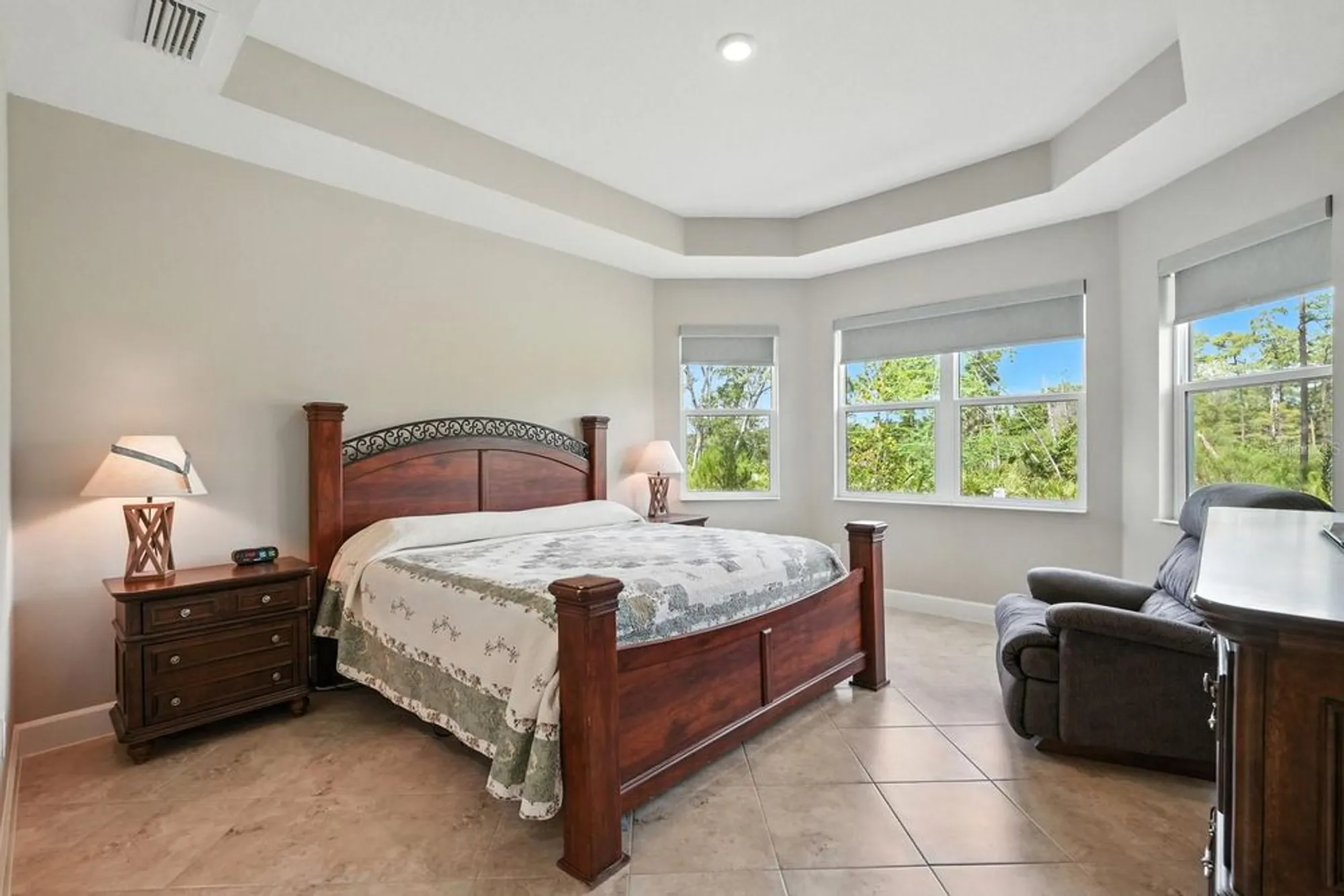 Property Slideshow image 23 of 54 | 553 hang loose way, Daytona Beach, FL, 32124