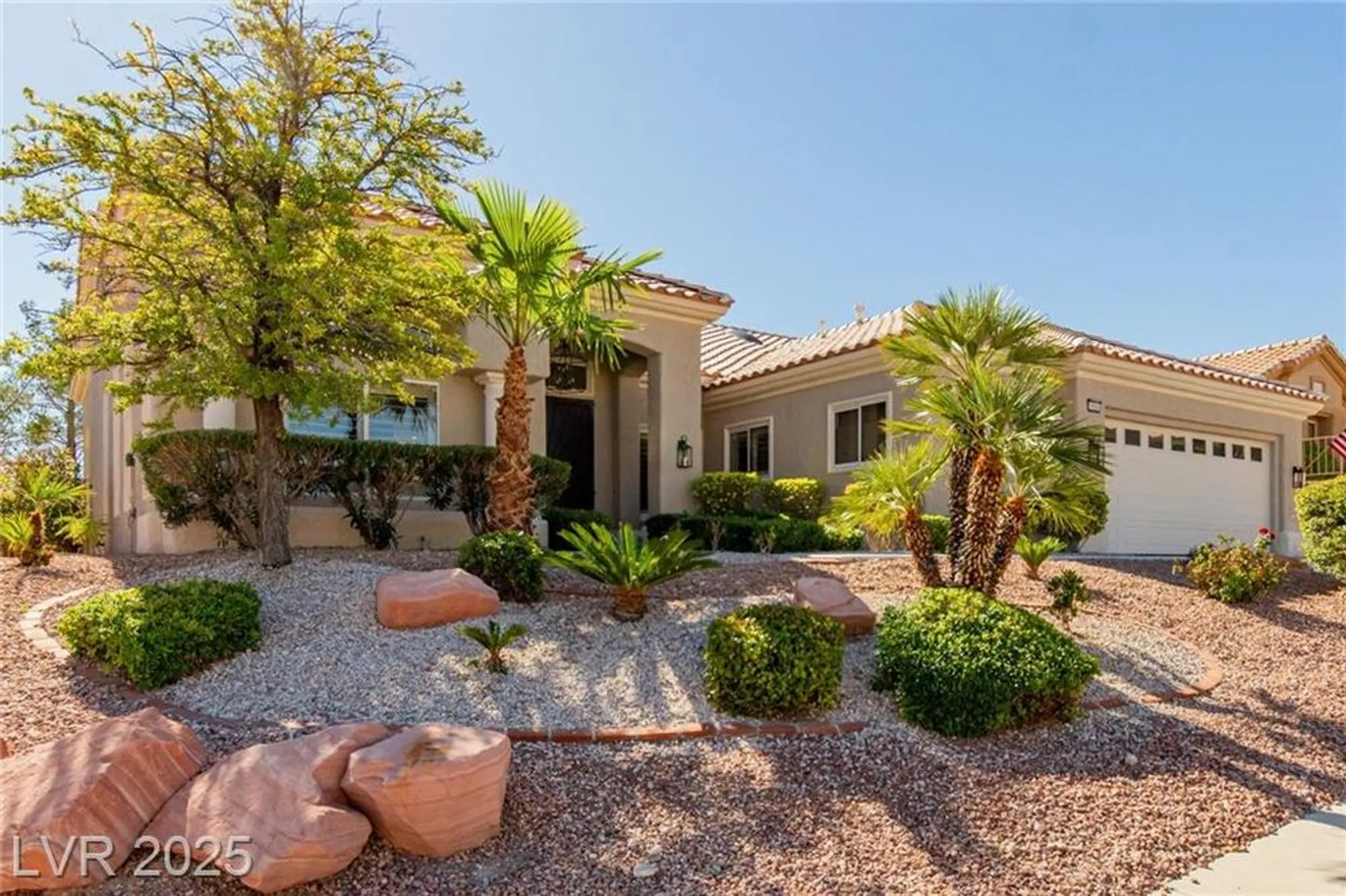 Property Slideshow image 6 of 49 | 2824 faiss dr, Las Vegas, NV, 89134