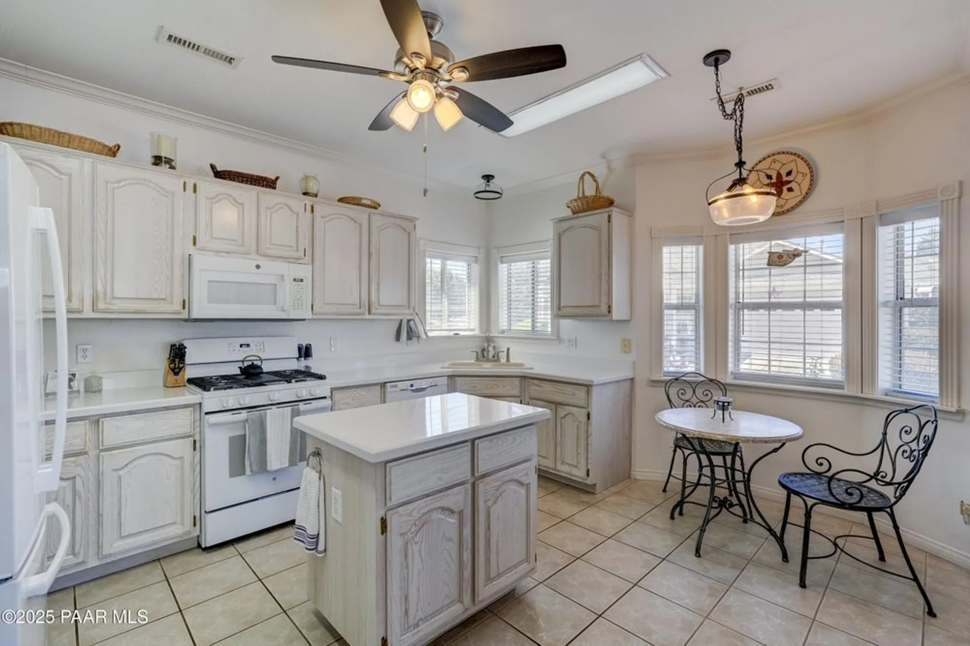 Property Slideshow image 13 of 40 | 1800 e mulberry, Prescott Valley, AZ, 86314