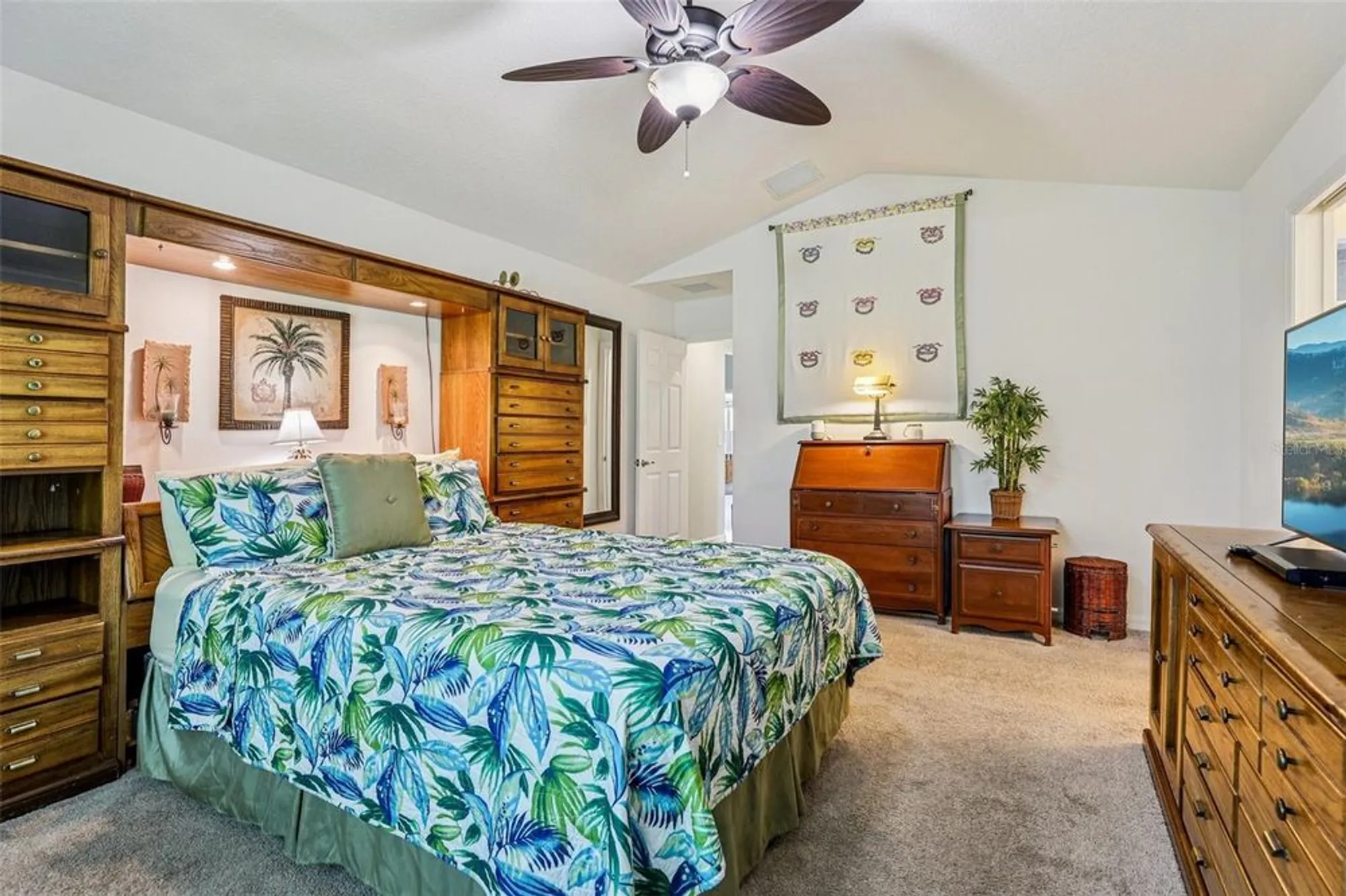 Property Slideshow image 17 of 57 | 703 royal palm ave, Lady Lake, FL, 32159