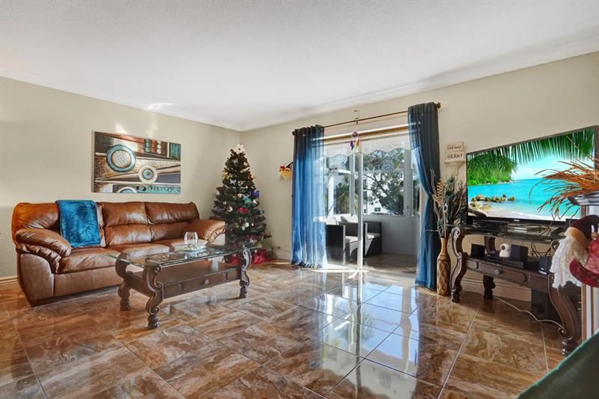 Property Slideshow image 6 of 36 | 4751 nw 21st st 202, Lauderhill, FL, 33313