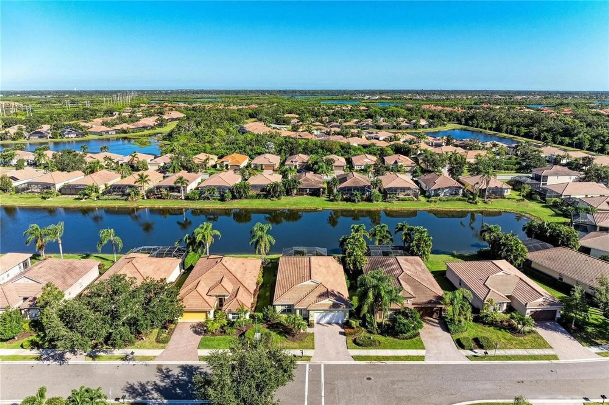 Property Slideshow image 3 of 52 | 212 river enclave ct, Bradenton, FL, 34212