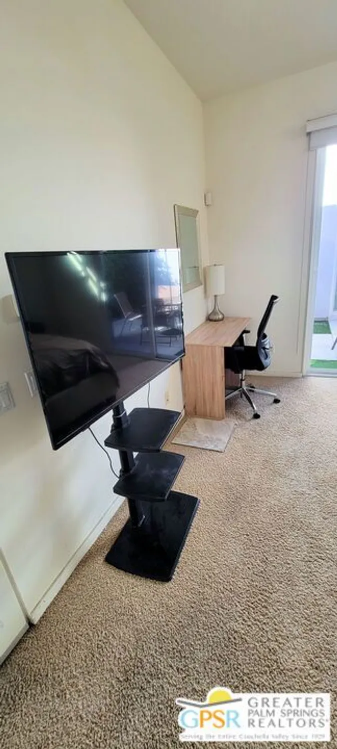 Property Slideshow image 23 of 27 | 4945 frey way, Palm Springs, CA, 92262