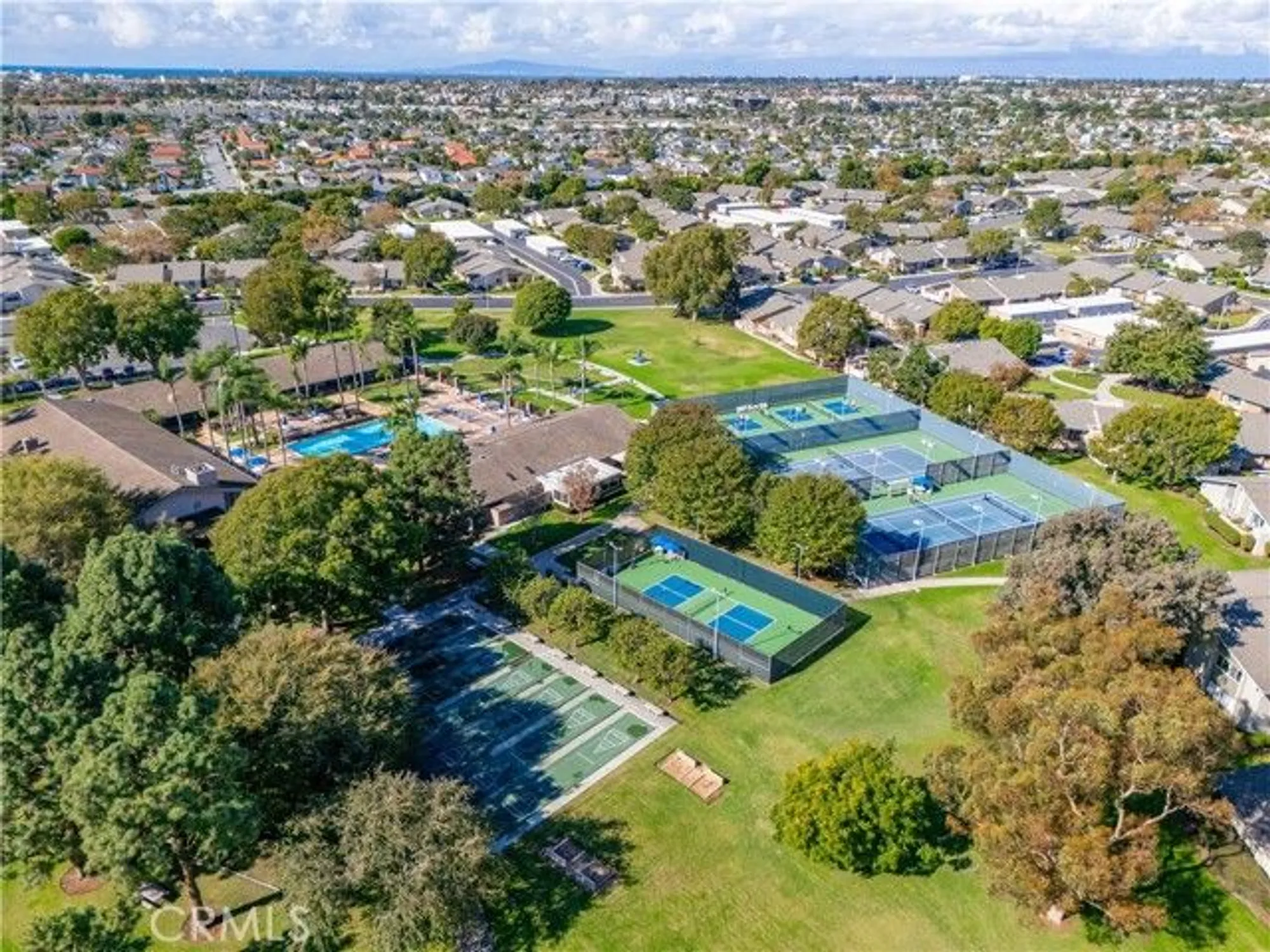 Property Slideshow image 23 of 32 | 8777 tulare dr unit 411h, Huntington Beach, CA, 92646