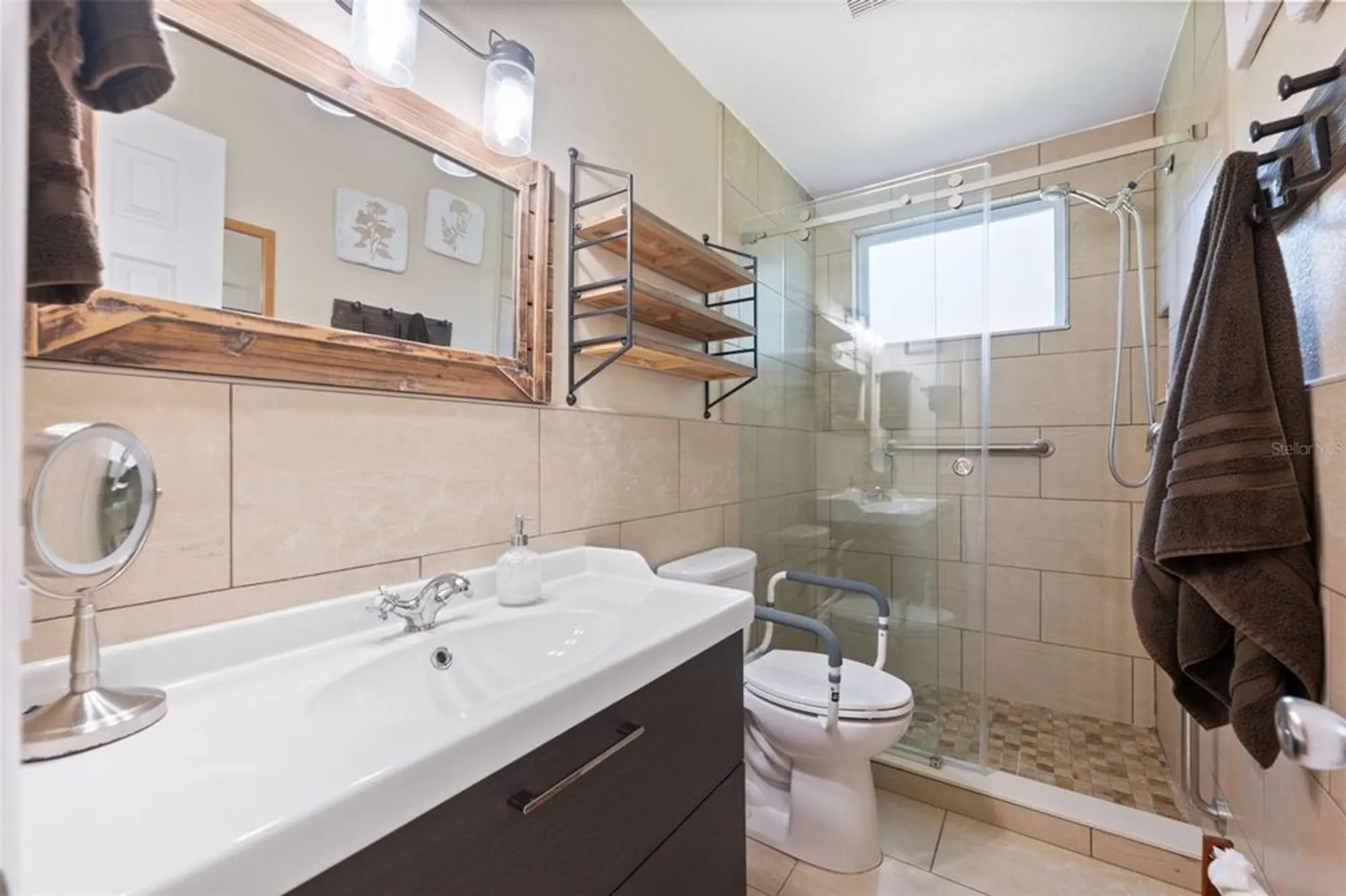 Property Slideshow image 19 of 40 | 2468 florentine way apt 48, Clearwater, FL, 33763