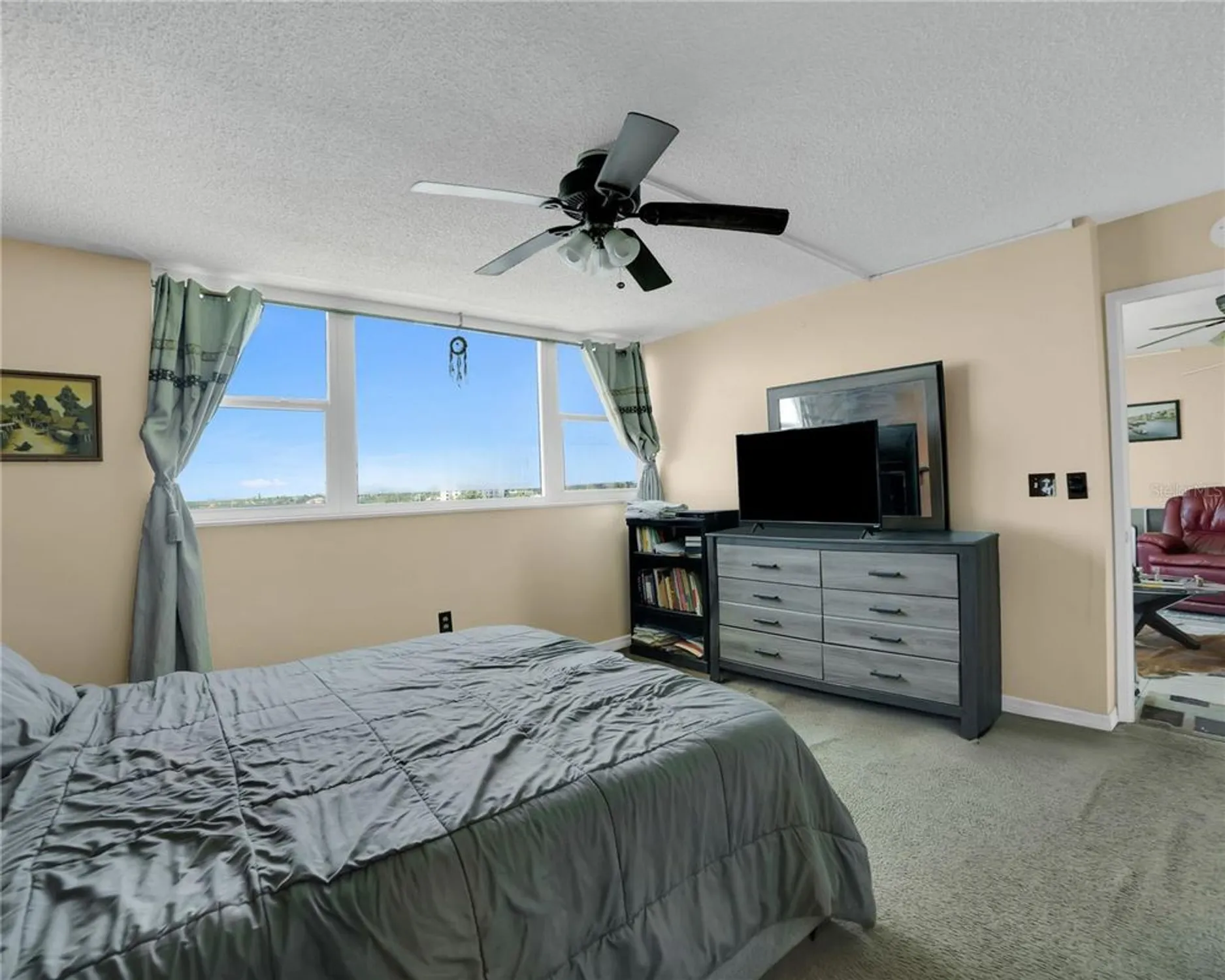 Property Slideshow image 12 of 17 | 7560 bay island dr 348, South Pasadena, FL, 33707
