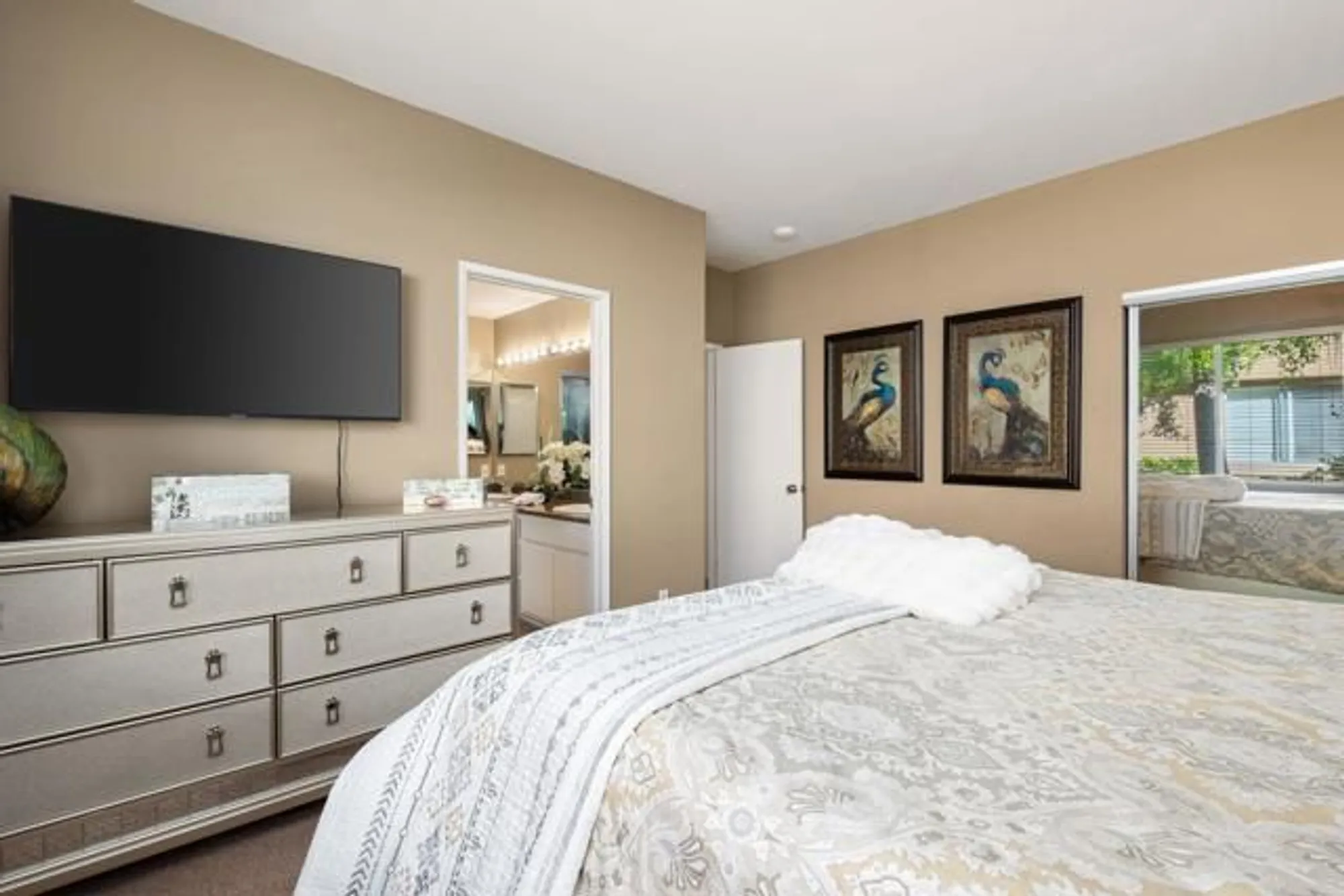 Property Slideshow image 13 of 50 | 55406 laurel vly, La Quinta, CA, 92253