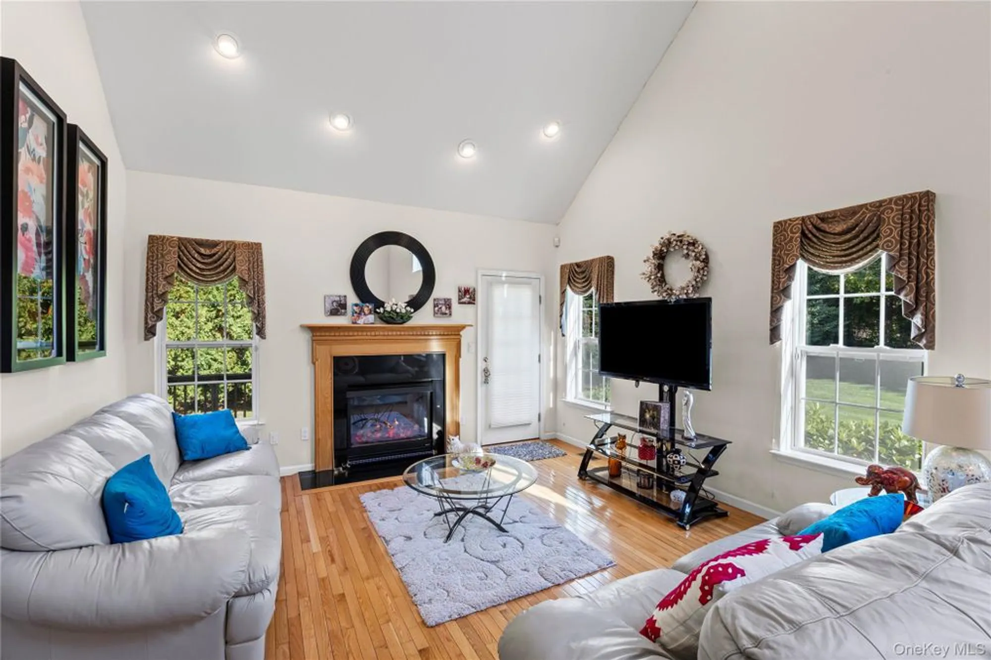 Property Slideshow image 10 of 32 | 48 avery ln, Miller Place, NY, 11764