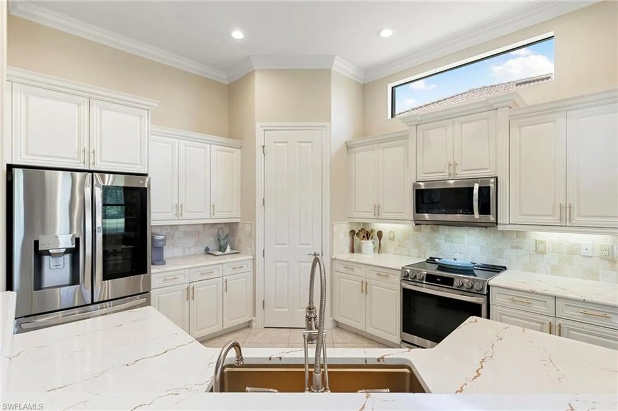 Property Slideshow image 10 of 48 | 8819 sarita ct, Fort Myers, FL, 33912