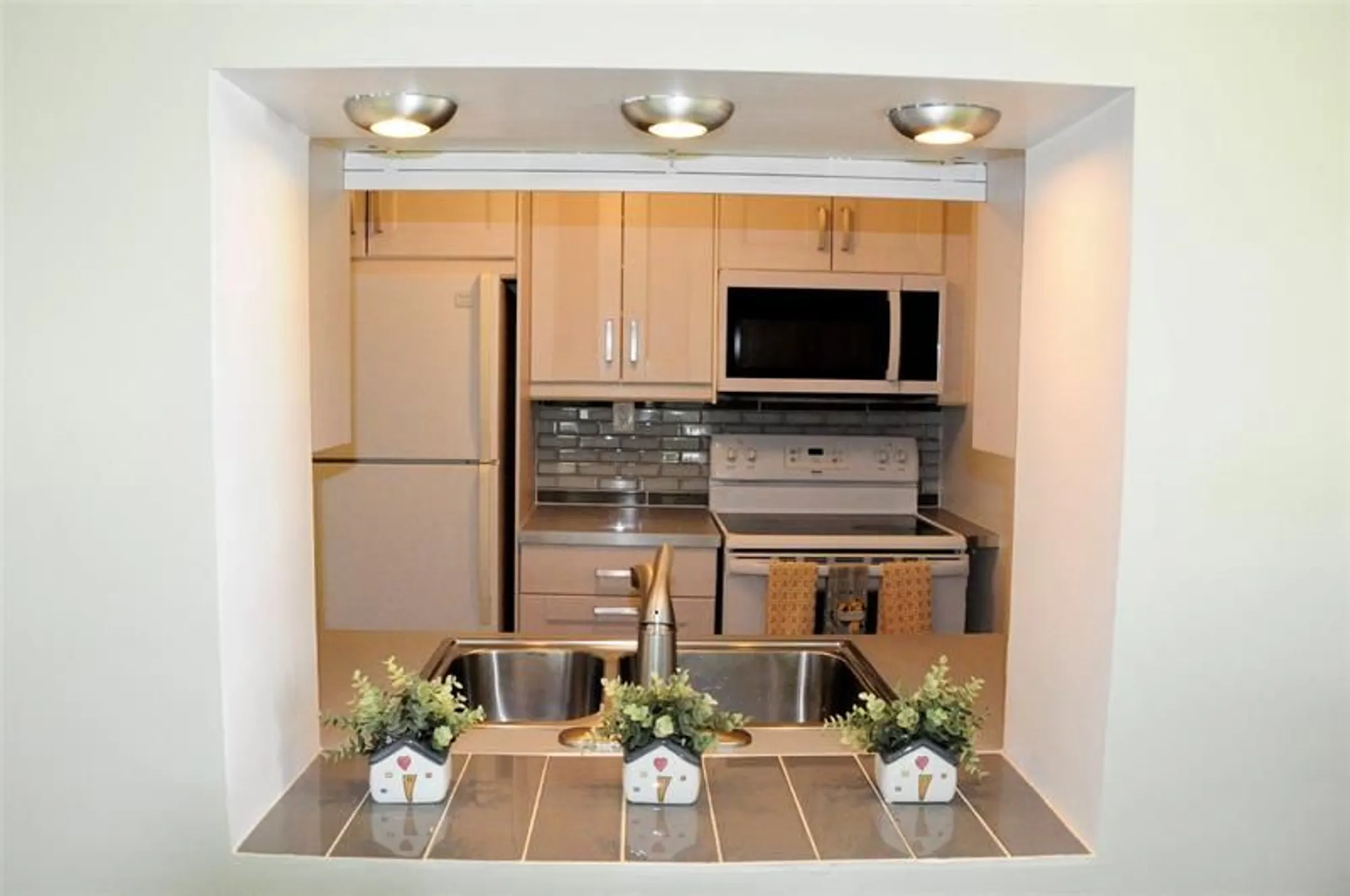 Property Slideshow image 29 of 31 | 2630 e golf blvd, Pompano Beach, FL, 33064