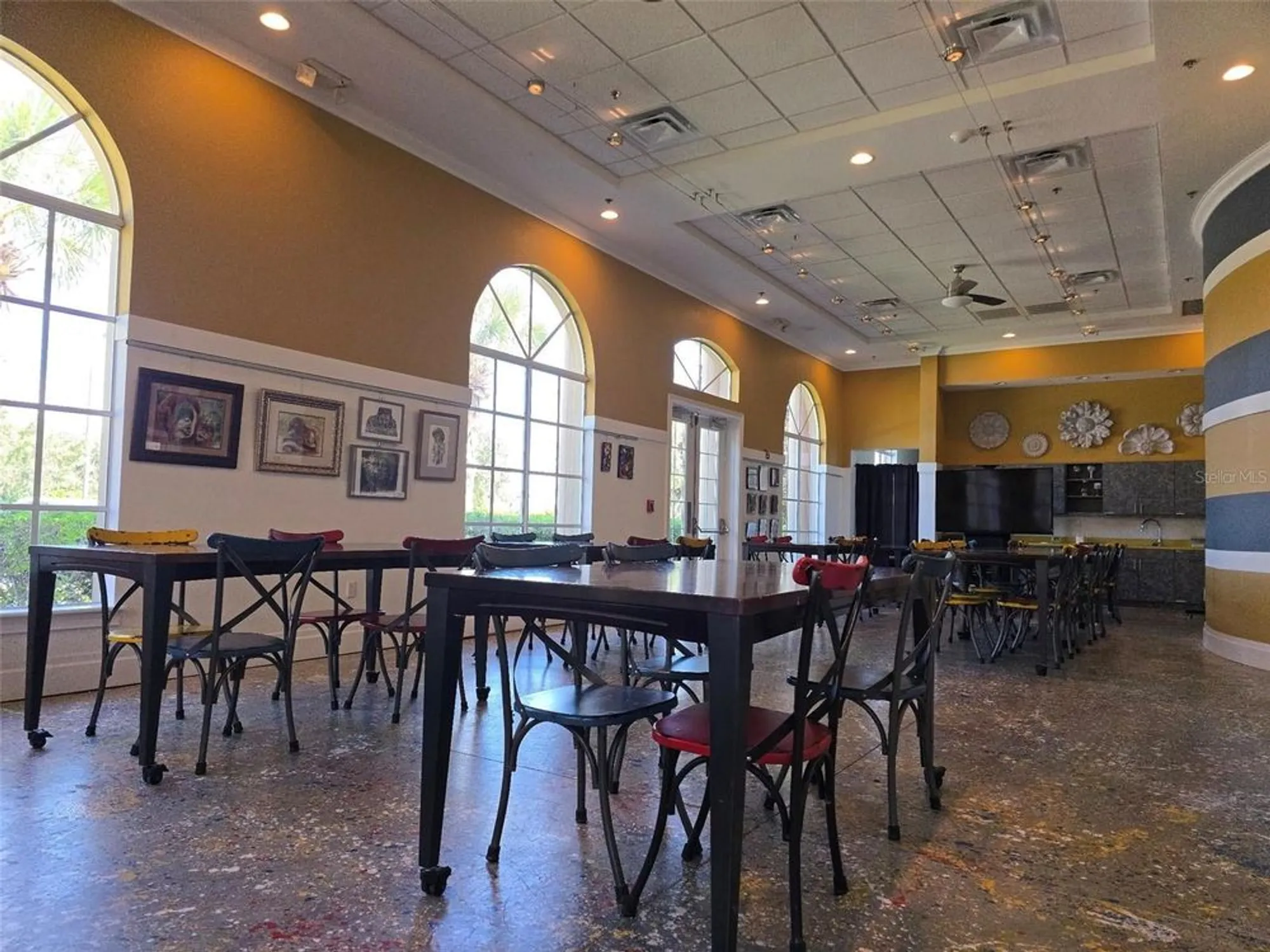 Property Slideshow image 34 of 49 | 108 crescent moon dr, Groveland, FL, 34736