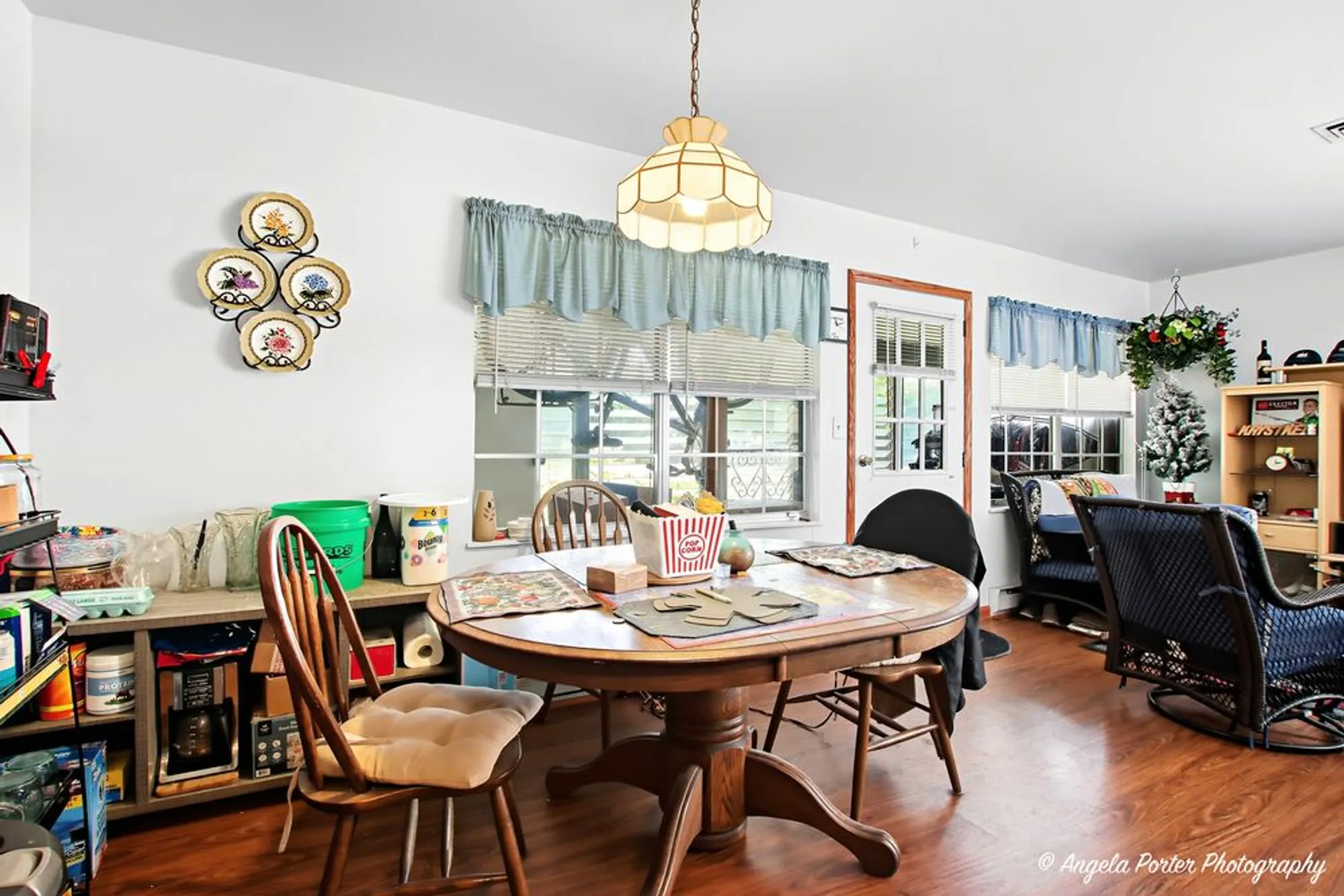 Property Slideshow image 5 of 26 | 7314 chevy chase ct, Fox Lake, IL, 60020