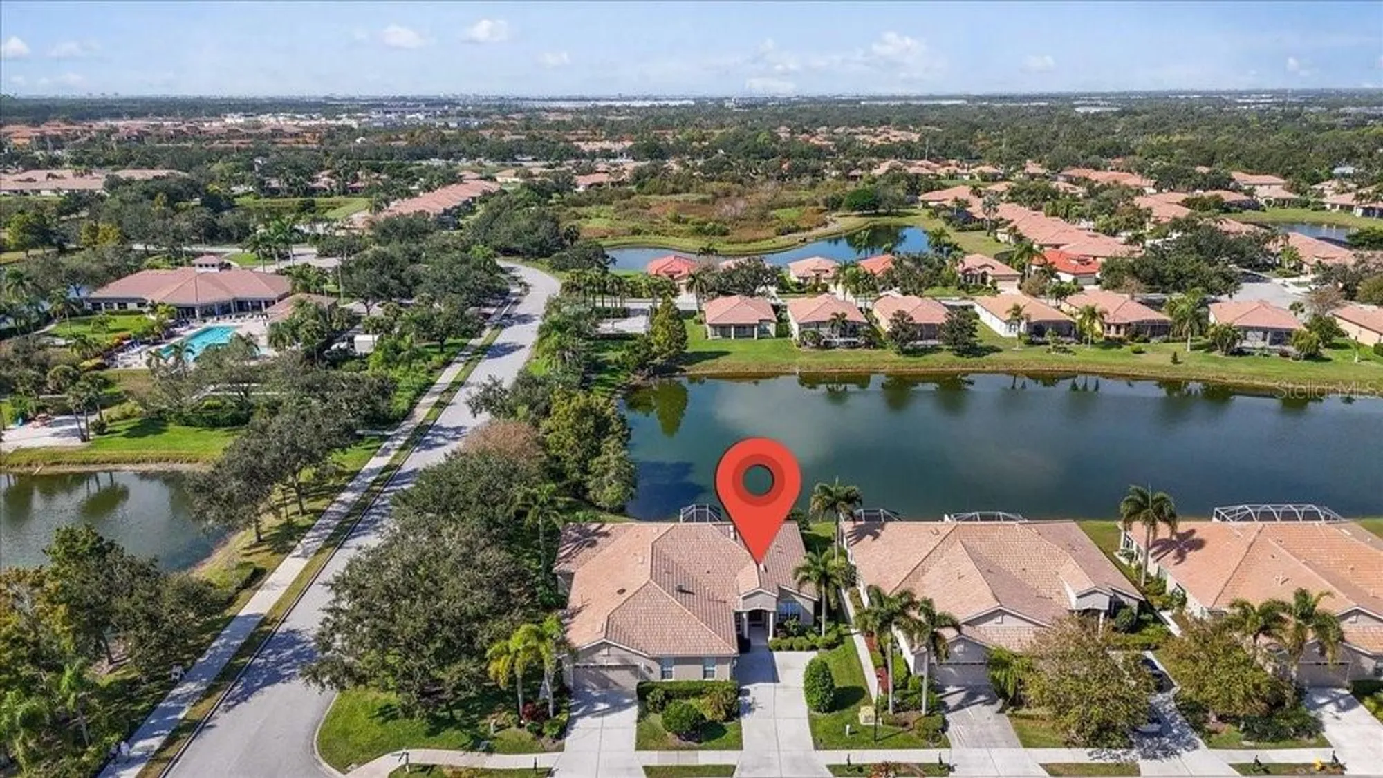 Property Slideshow image 4 of 59 | 8151 victoria falls cir, Sarasota, FL, 34243