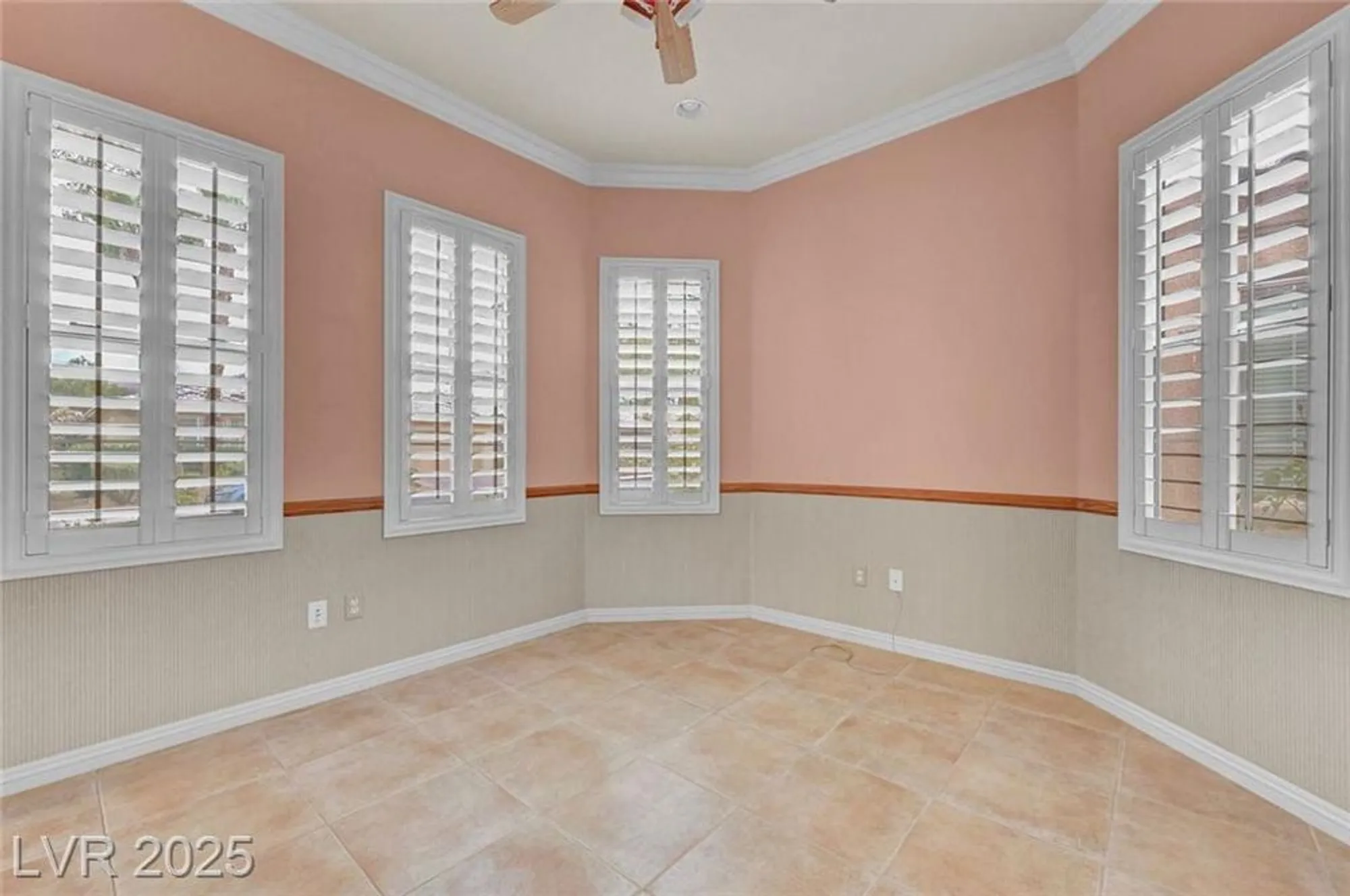 Property Slideshow image 31 of 61 | 4636 riva de romanza st, Las Vegas, NV, 89135