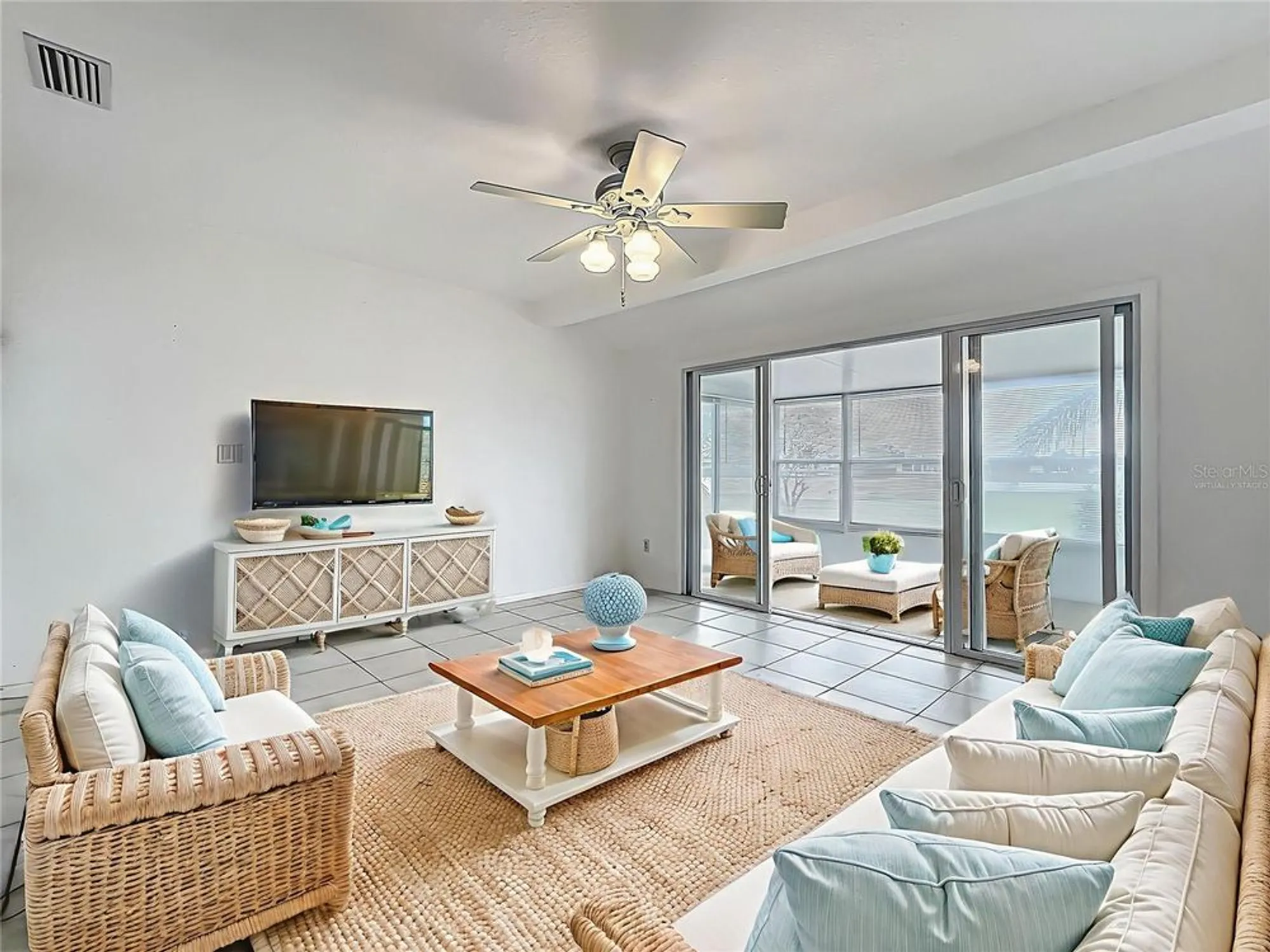 Property Slideshow image 13 of 41 | 904 desert hills dr, Sun City Center, FL, 33573