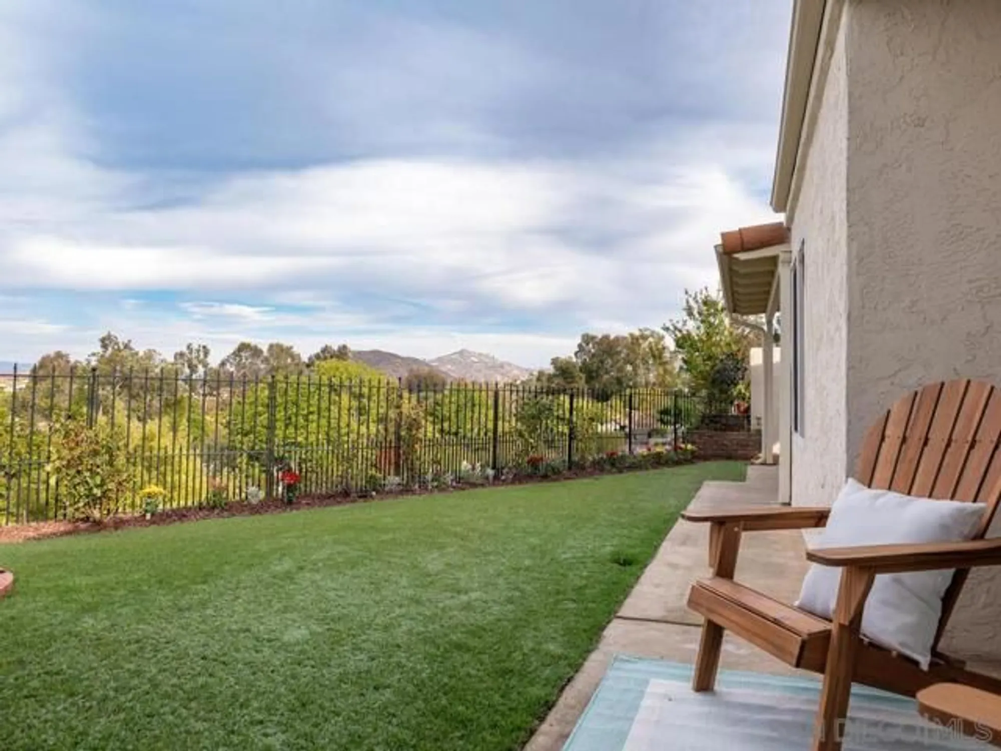 Property Slideshow image 19 of 68 | 12872 circulo dardo, San Diego, CA, 92128