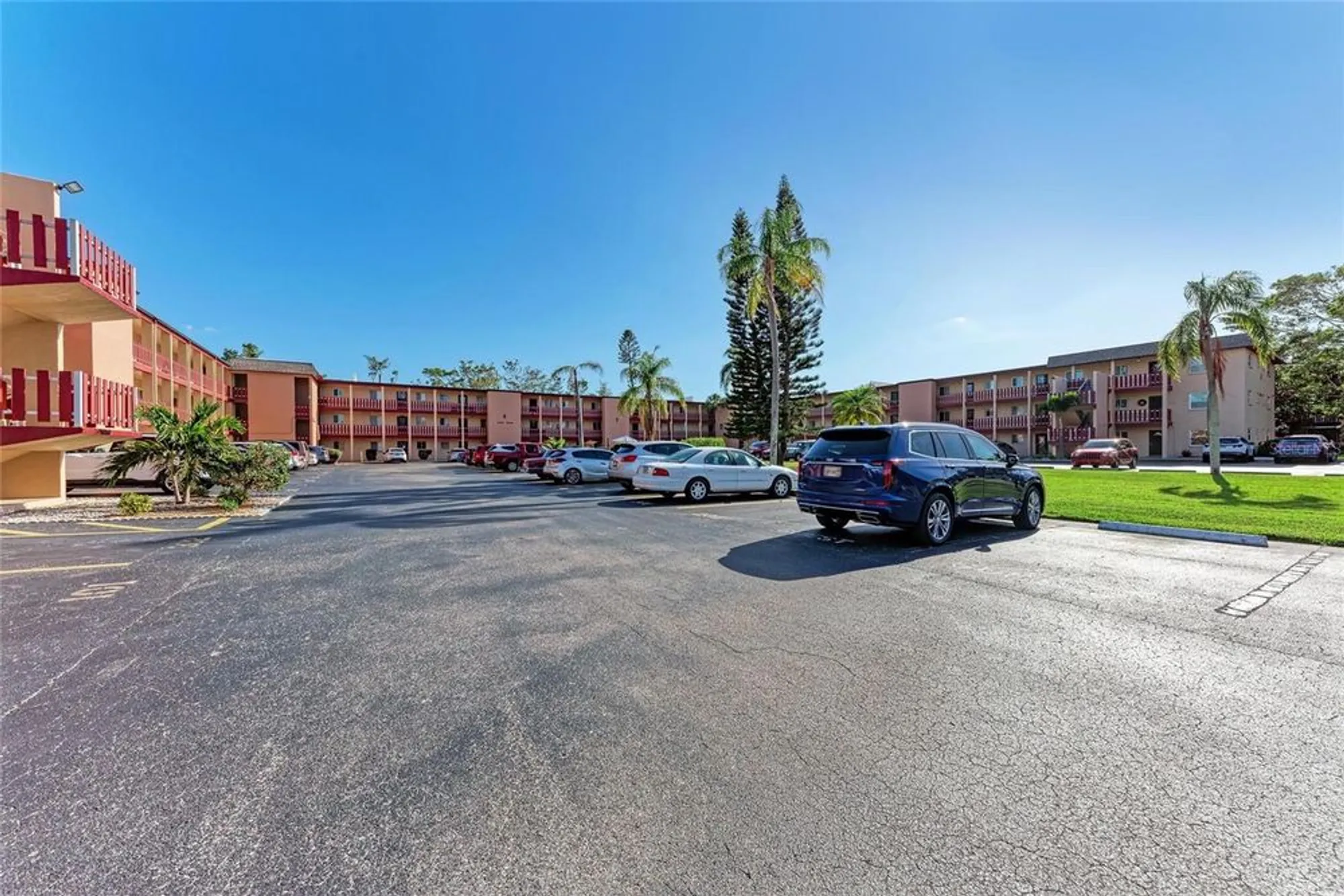 Property Slideshow image 37 of 41 | 4186 heron way # b-219, Bradenton, FL, 34205