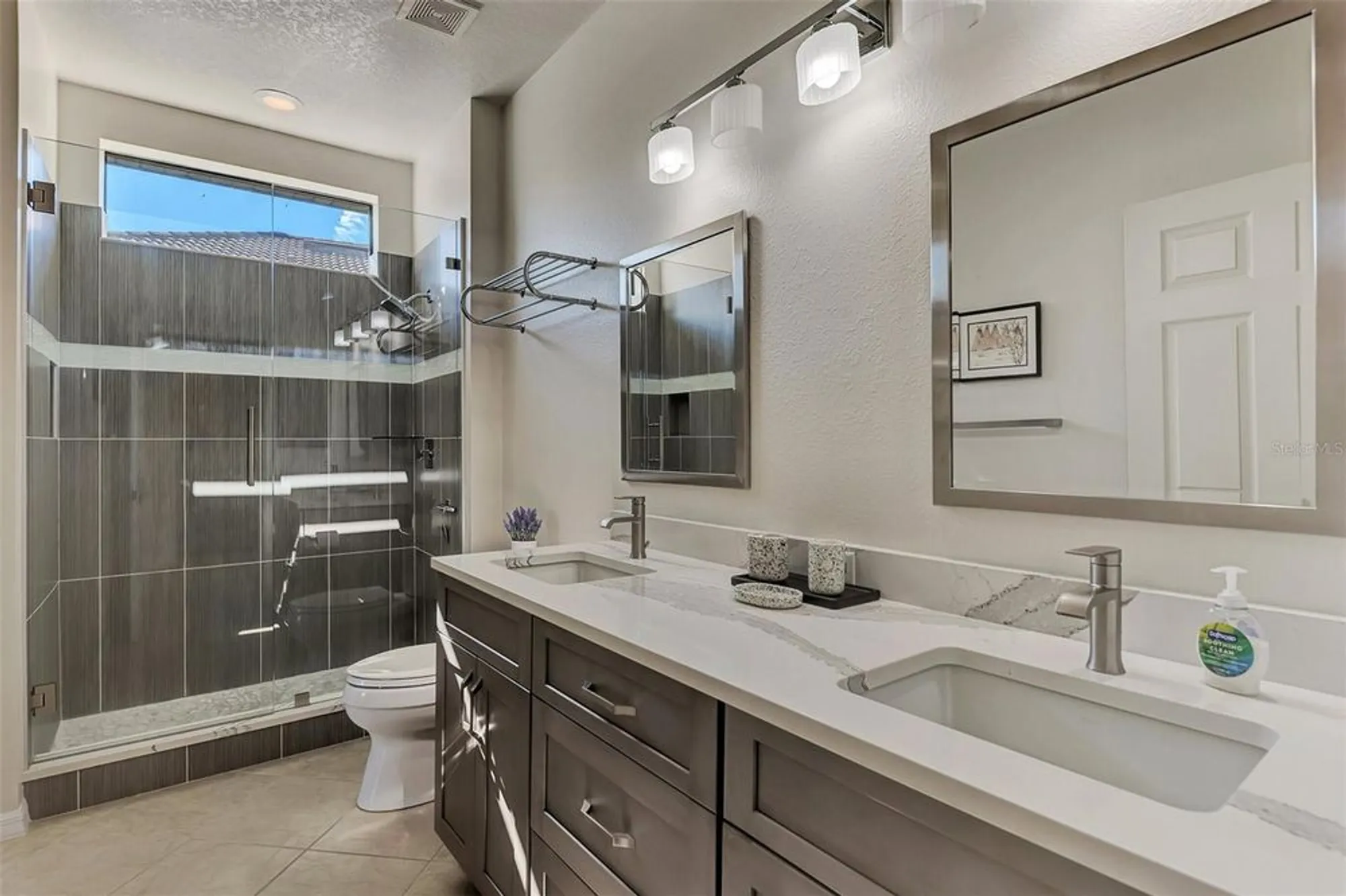 Property Slideshow image 41 of 53 | 20619 capello dr, Venice, FL, 34292